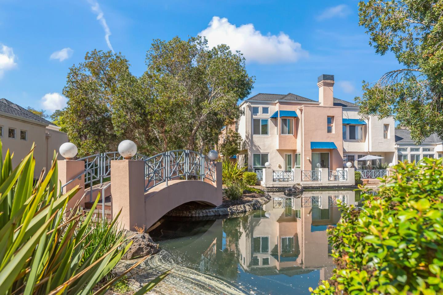 803 Lakeshore Drive