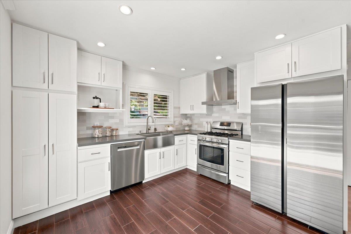 2306 Valleywood Drive