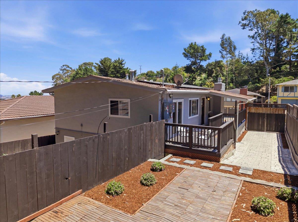 2306 Valleywood Drive
