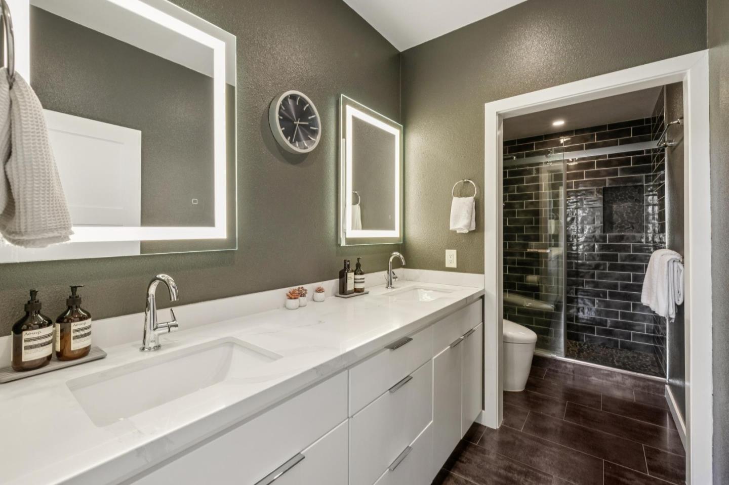 860 Meridian Bay Lane 342