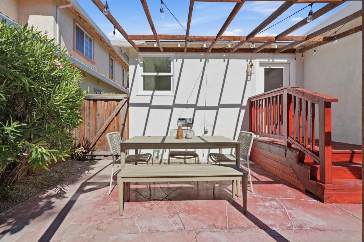 1049 Haven Avenue