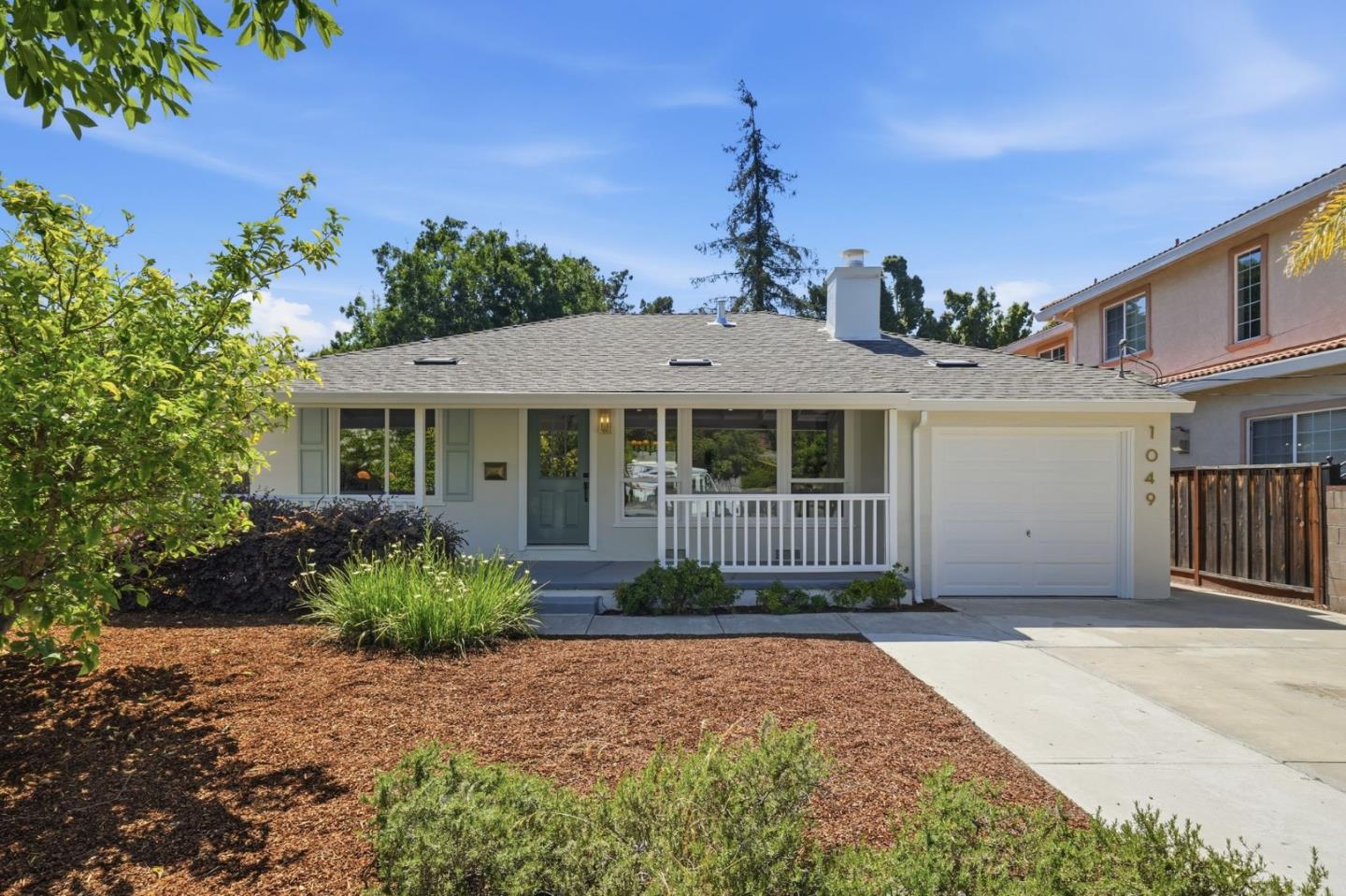 1049 Haven Avenue