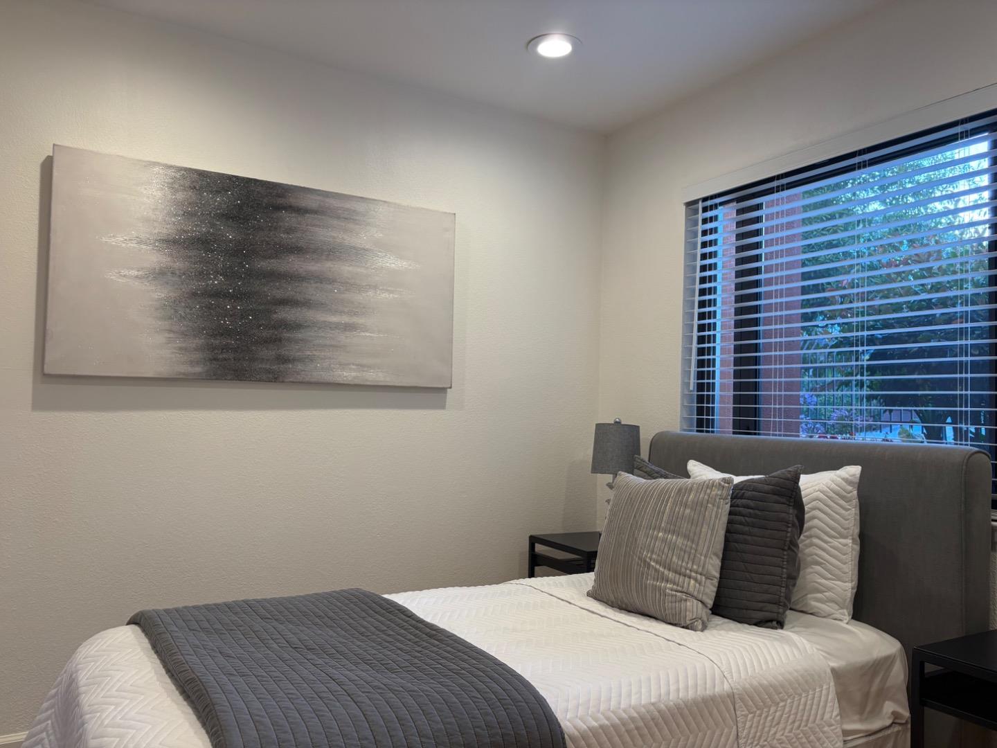 1 Laurel Street 102