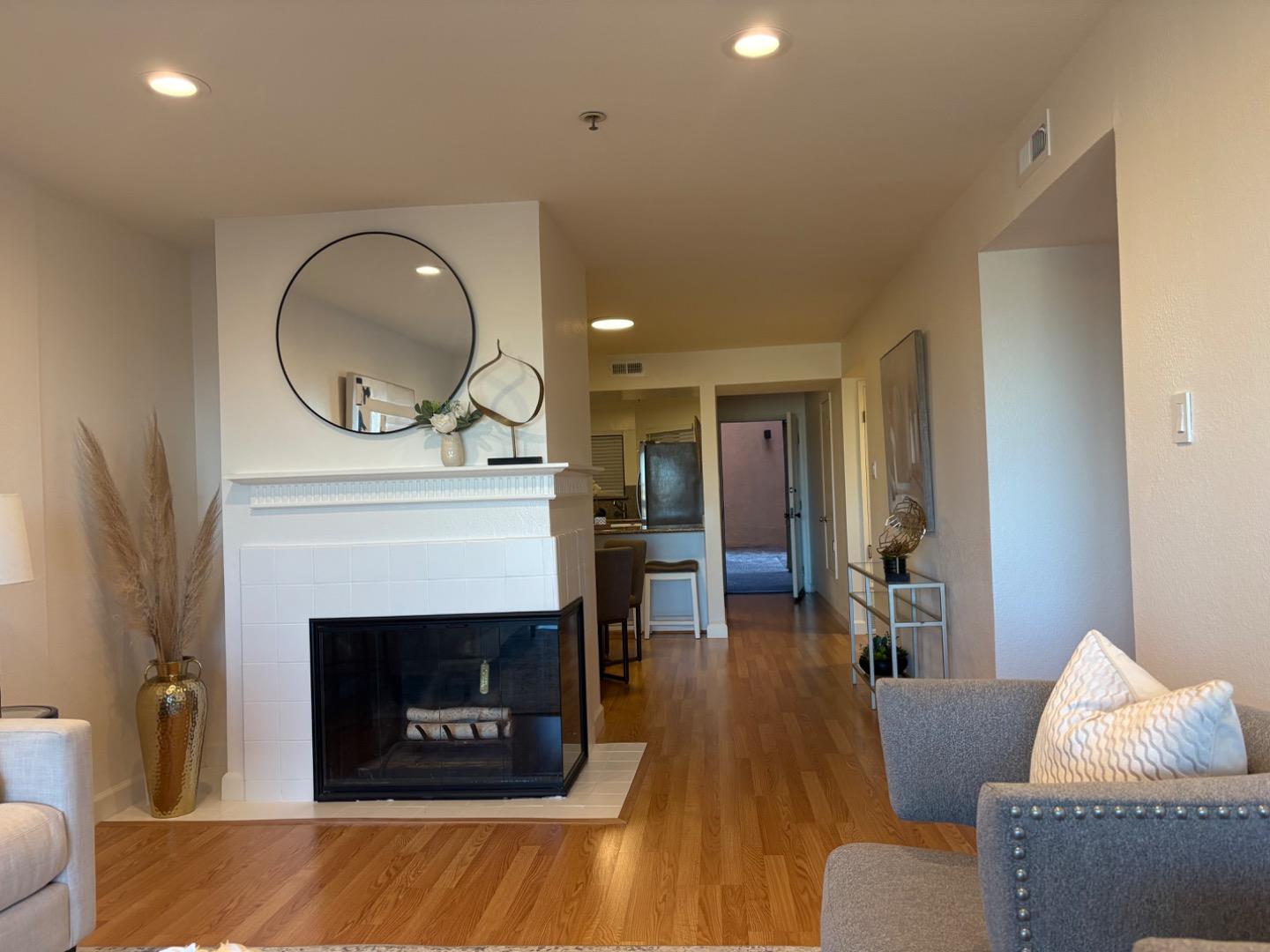 1 Laurel Street 102