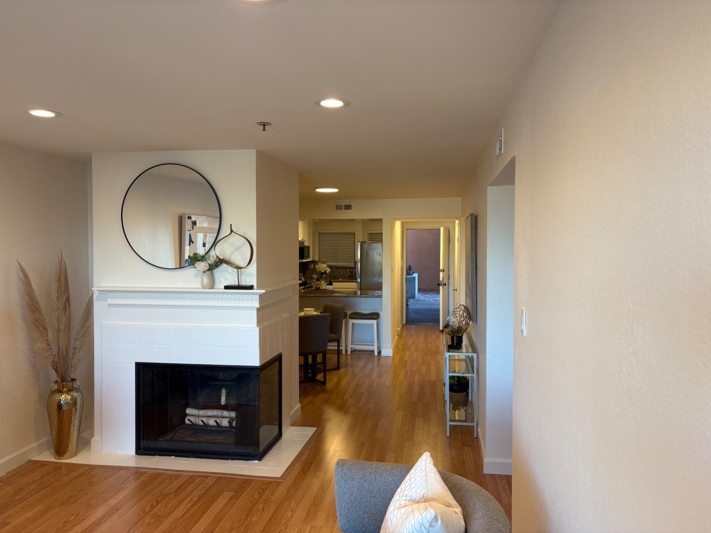 1 Laurel Street 102