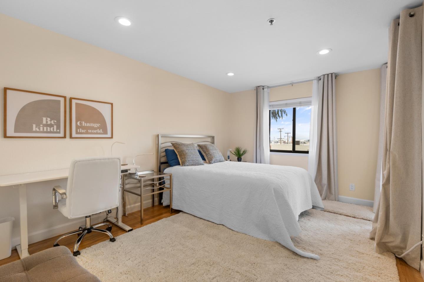 1 Laurel Street 102