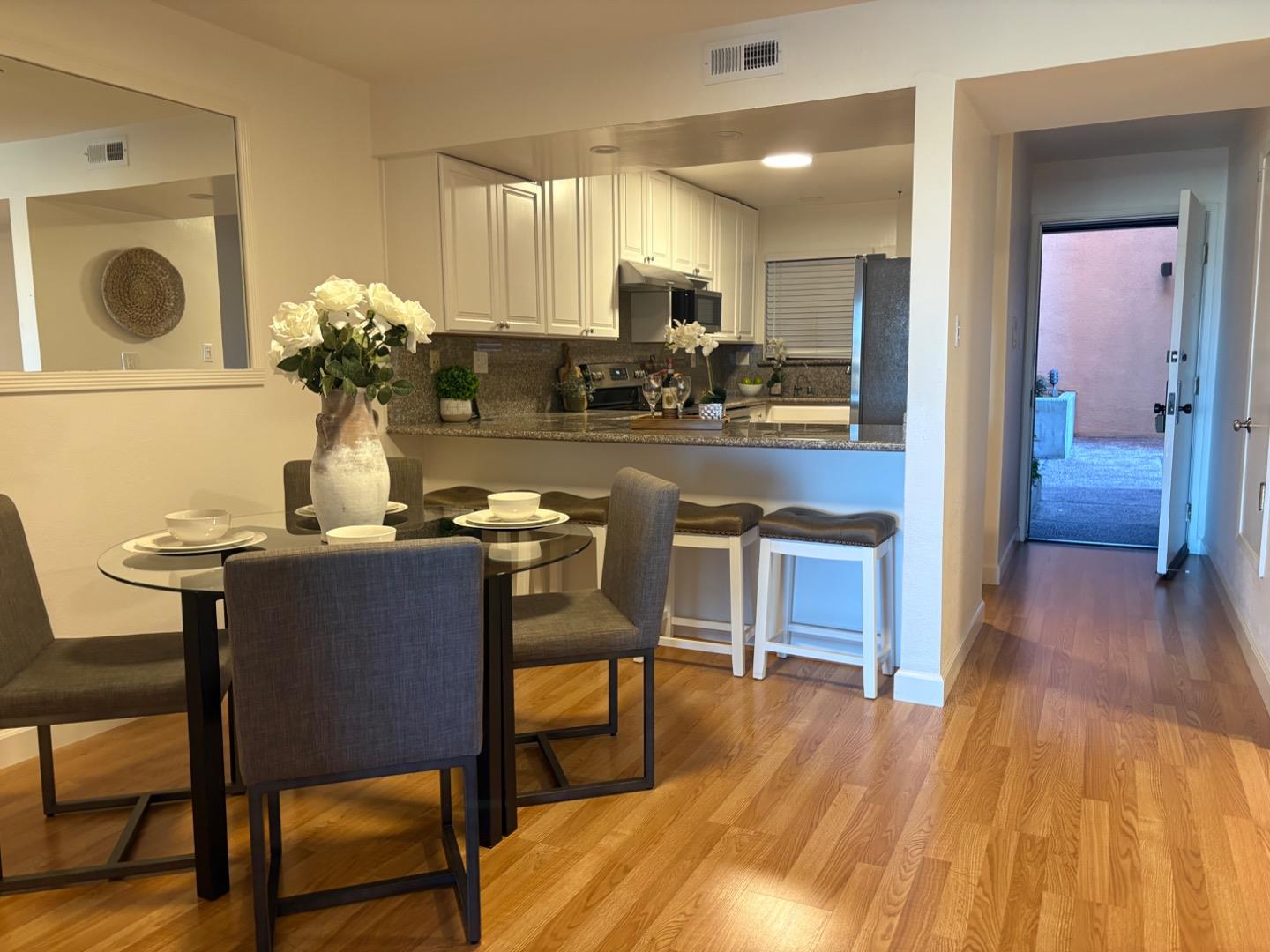 1 Laurel Street 102