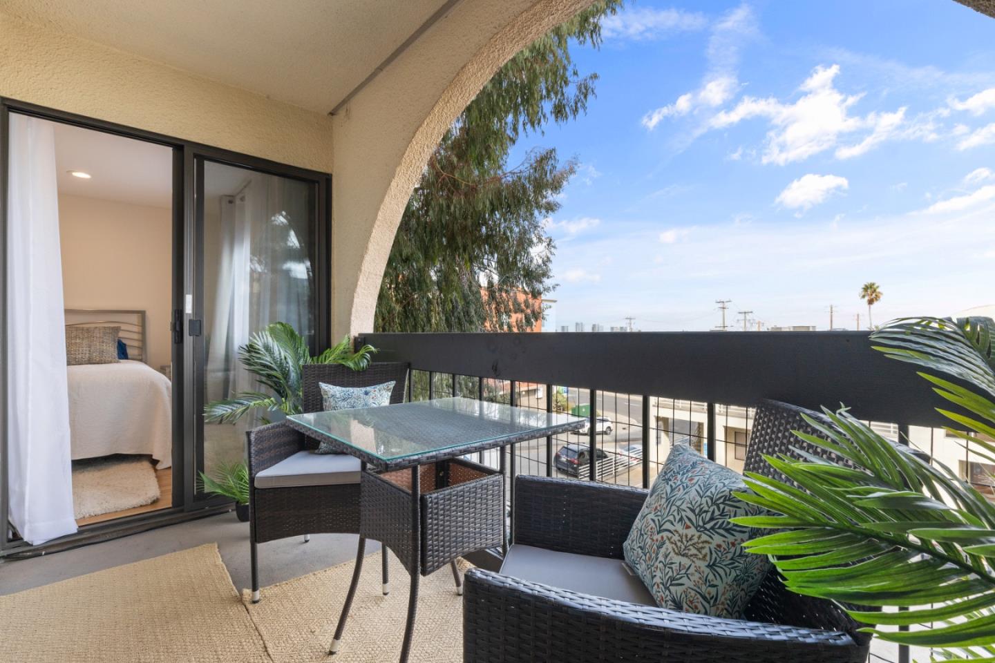1 Laurel Street 102