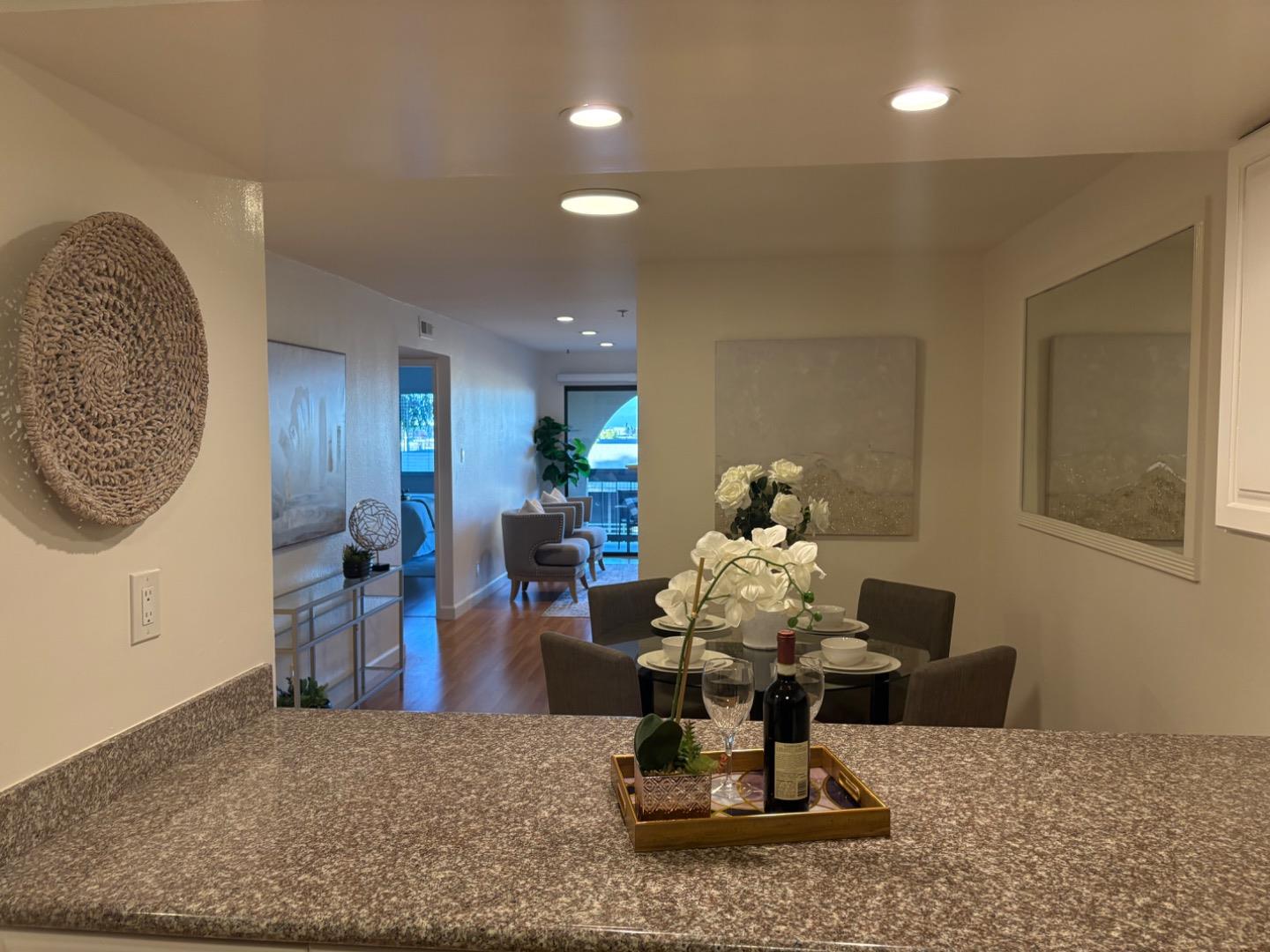 1 Laurel Street 102