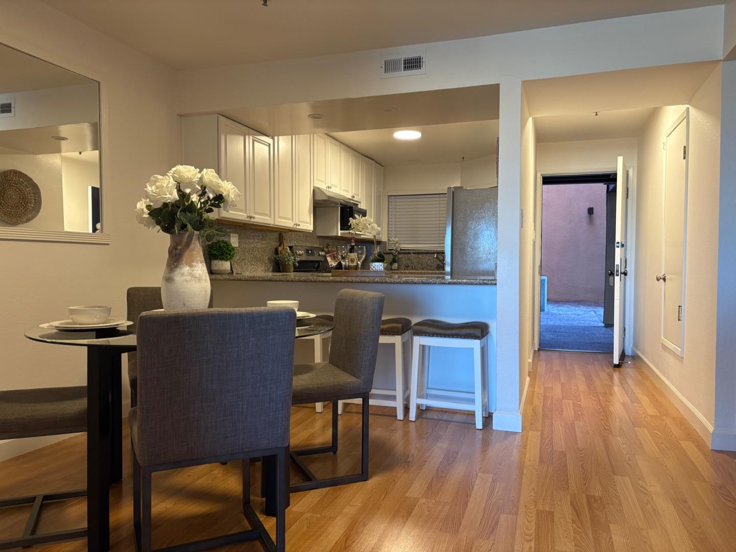 1 Laurel Street 102