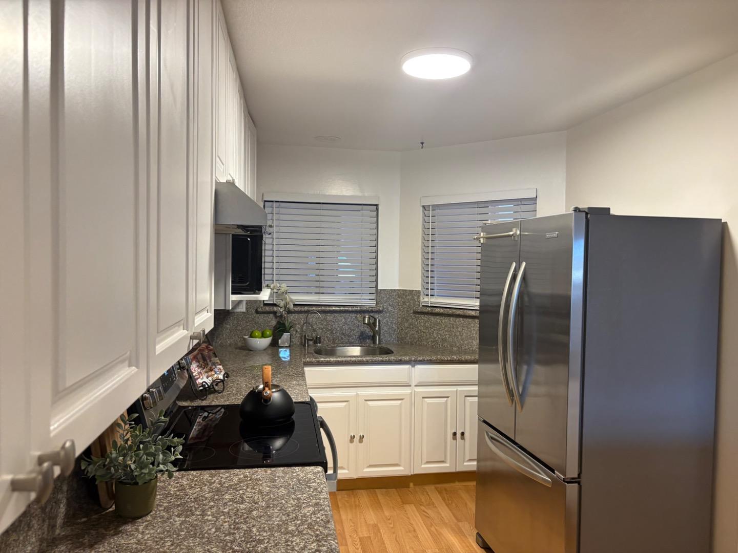 1 Laurel Street 102