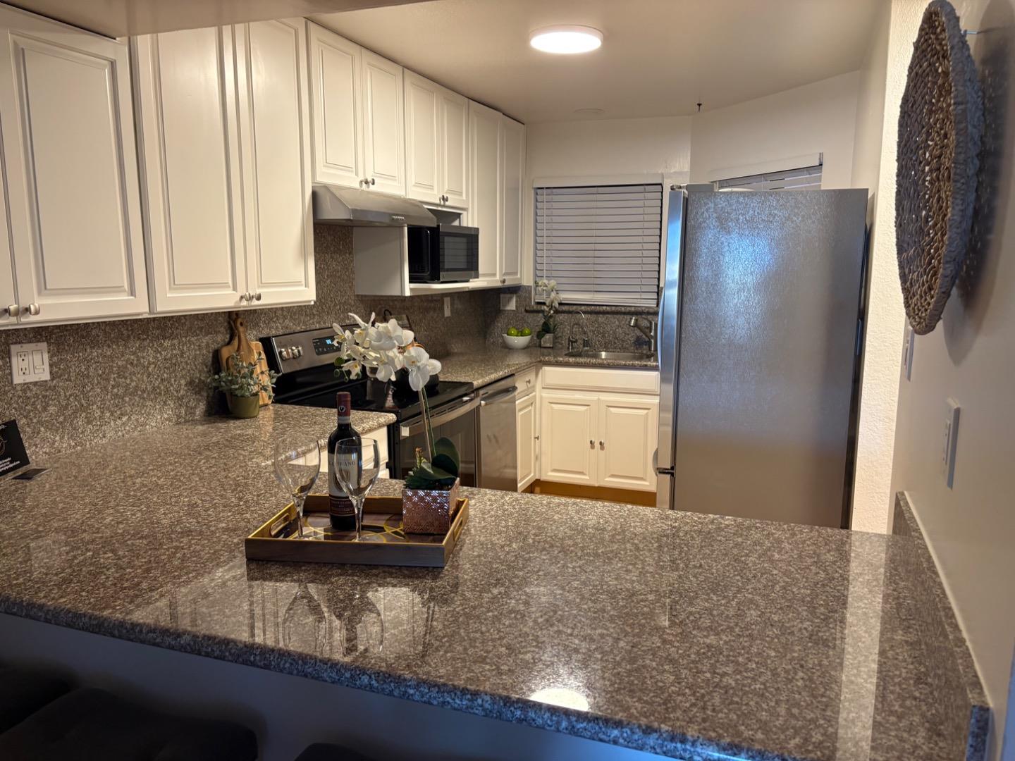 1 Laurel Street 102