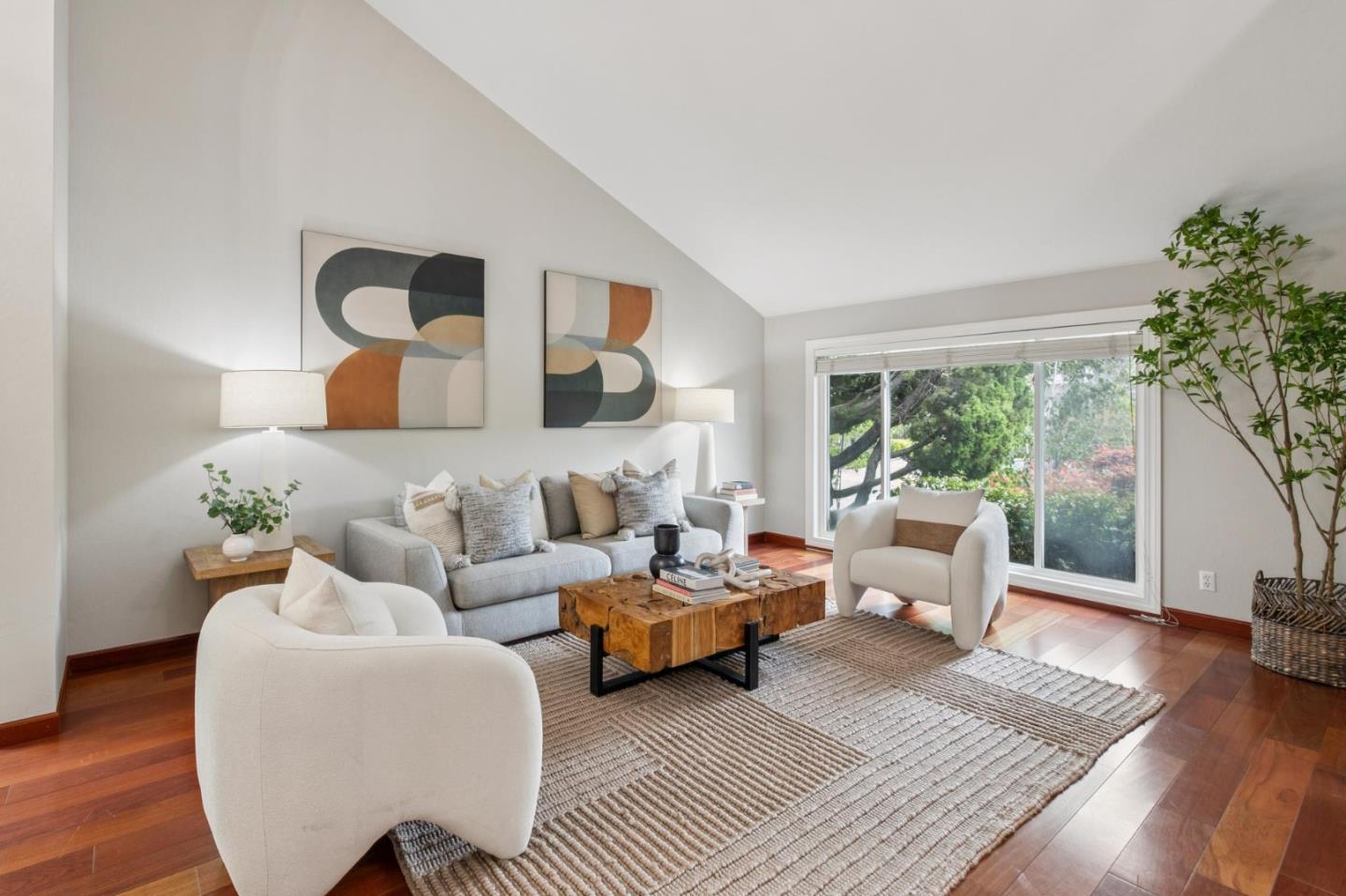 3481 La Mesa DR
