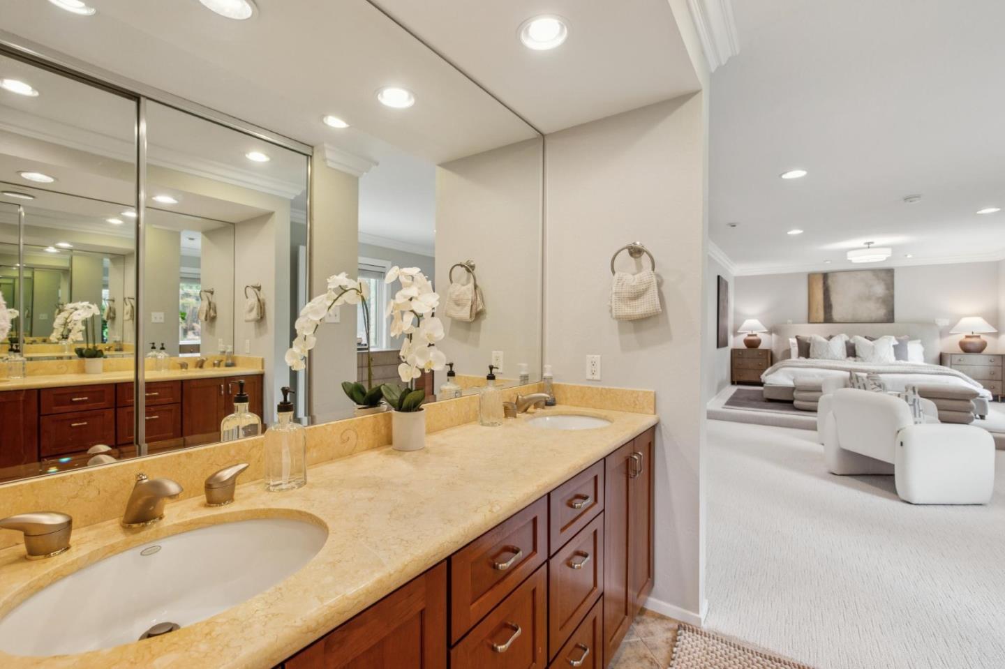 3481 La Mesa DR