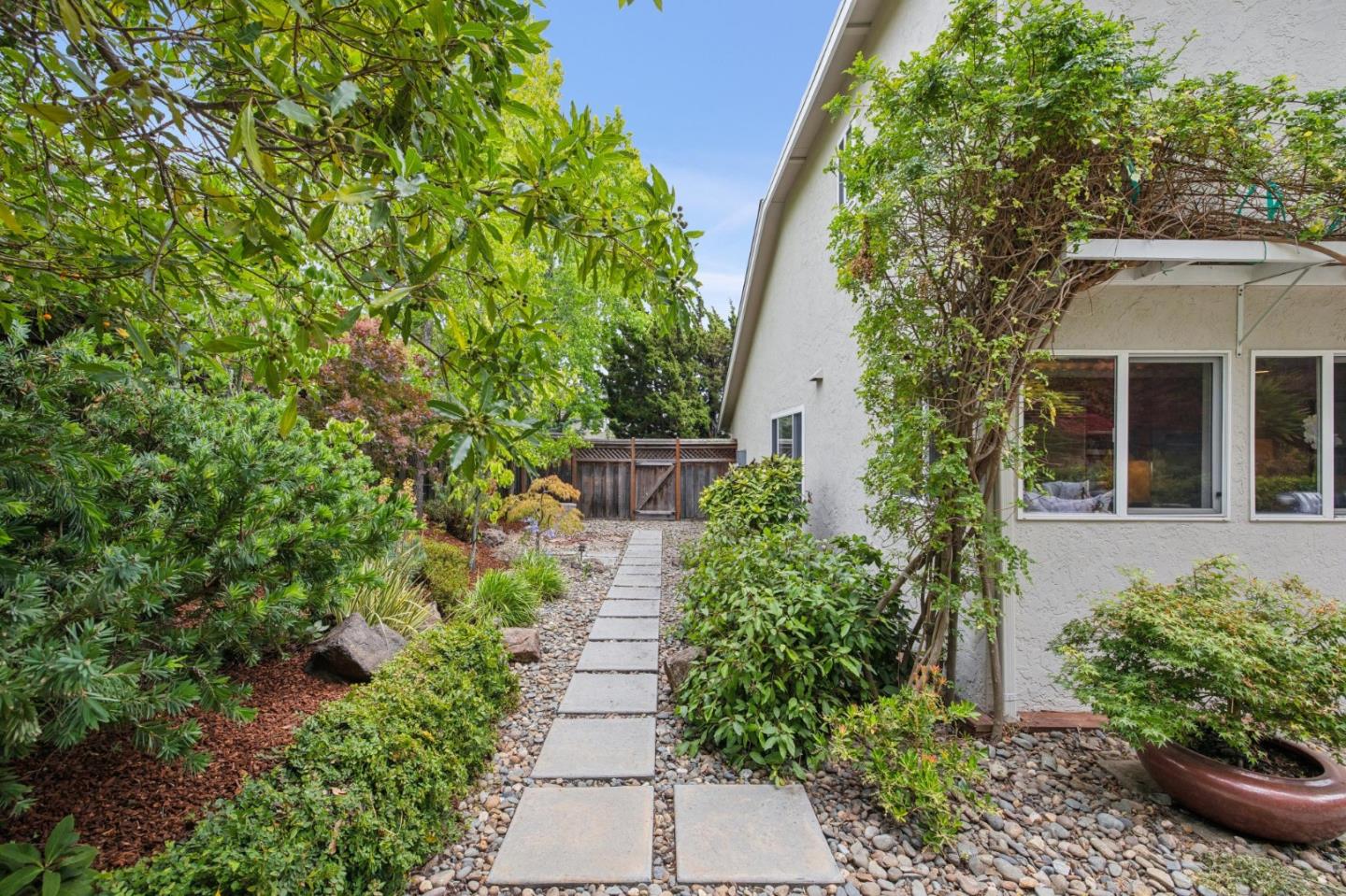 3481 La Mesa DR