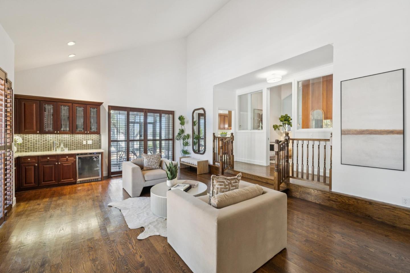 35 Silk Tree PL