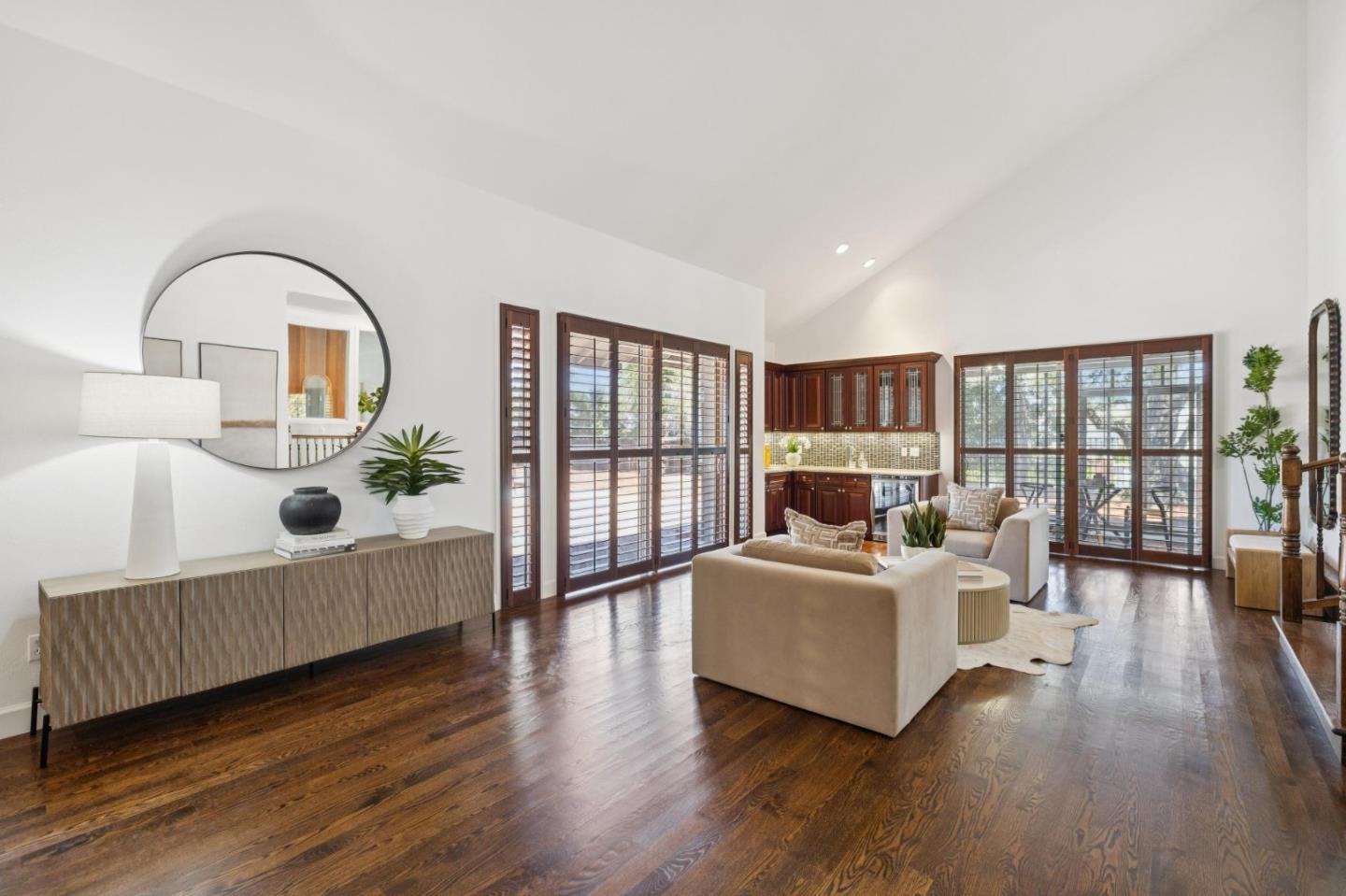35 Silk Tree PL