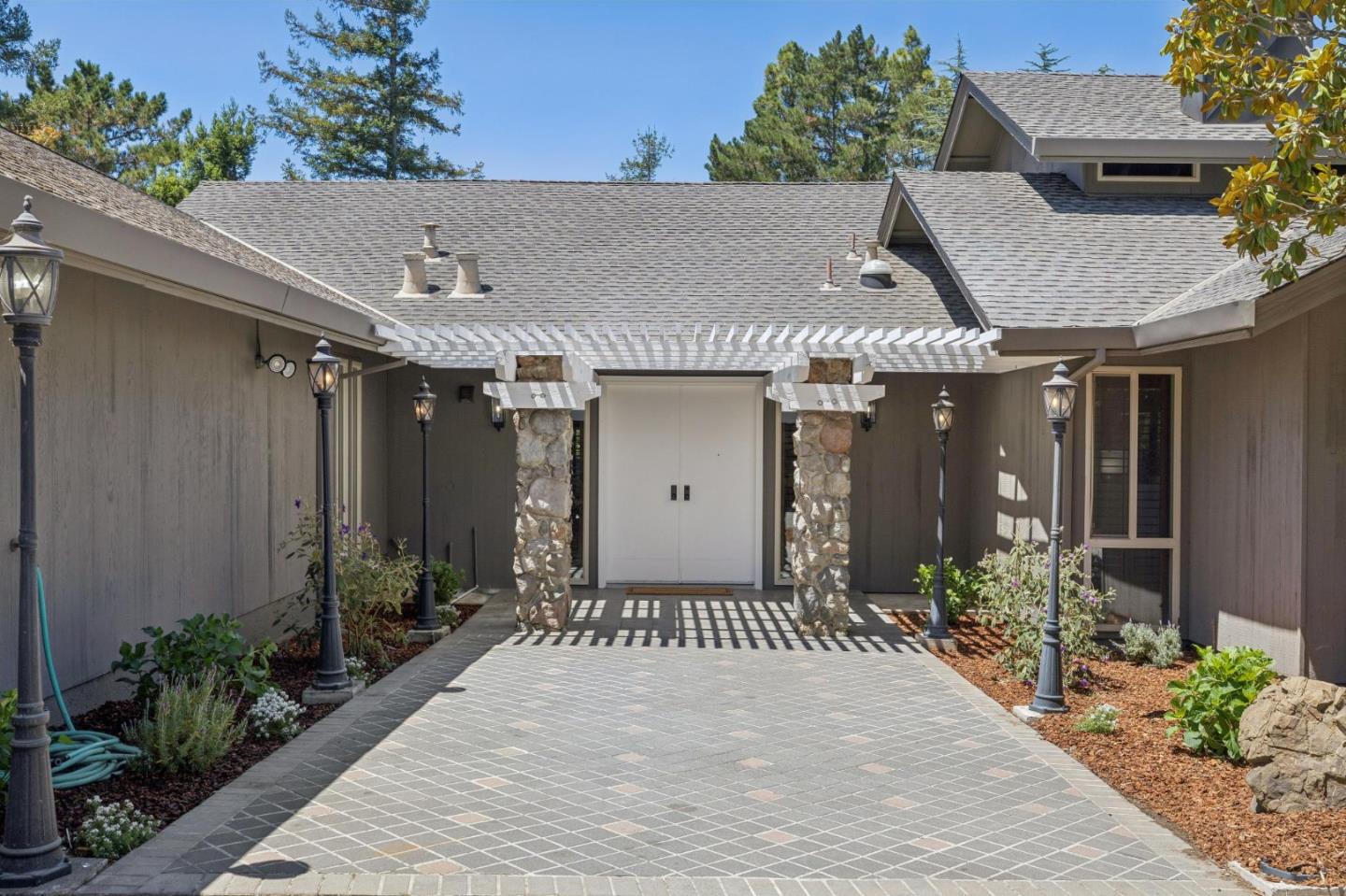 35 Silk Tree PL