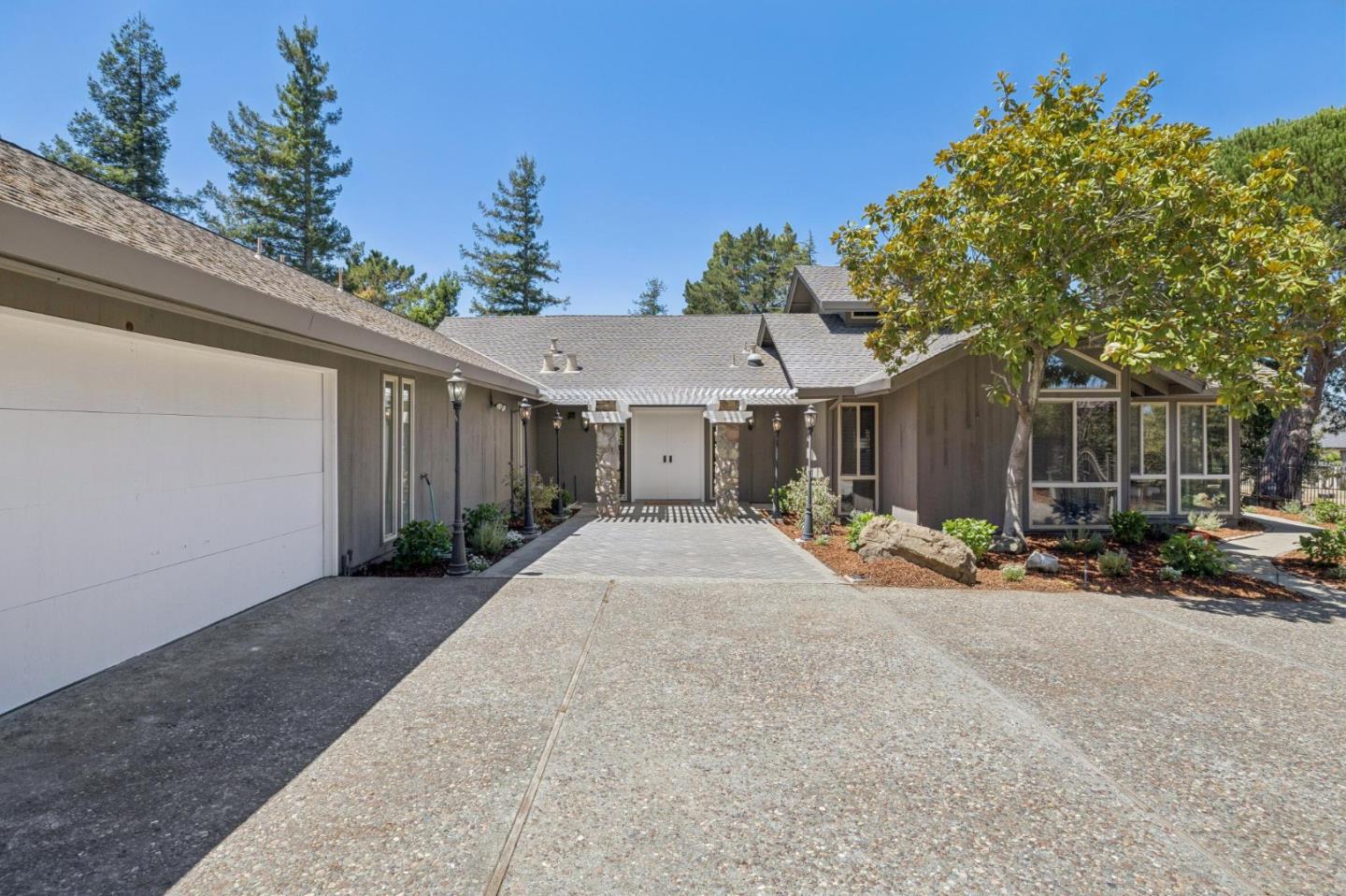 35 Silk Tree PL
