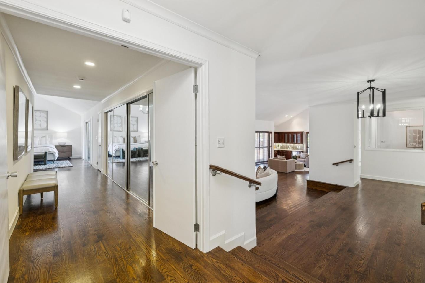 35 Silk Tree PL