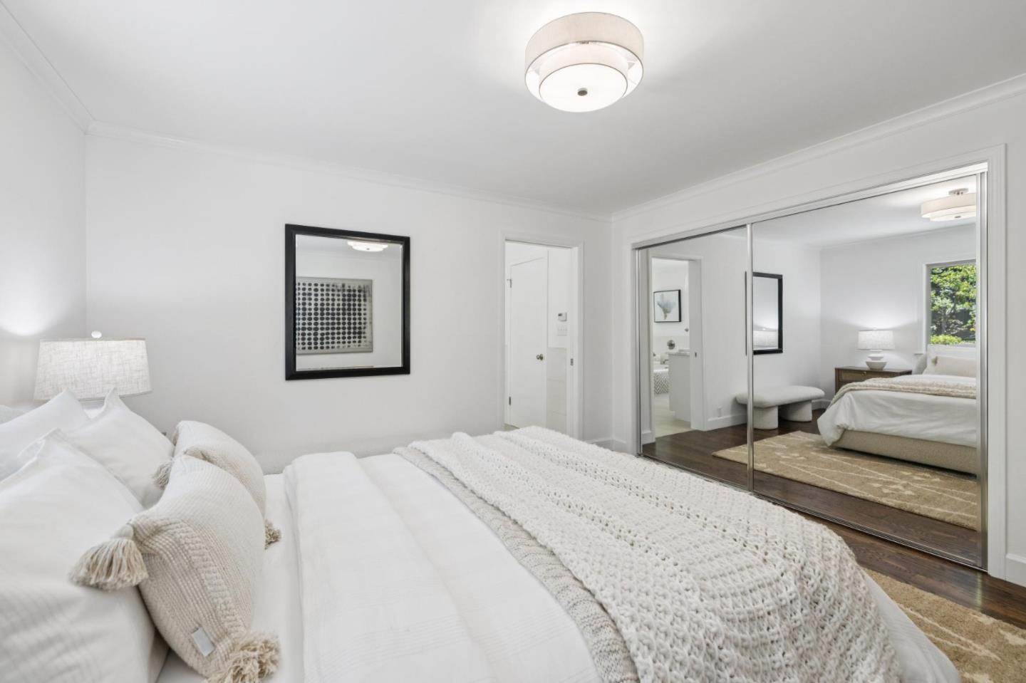 35 Silk Tree PL