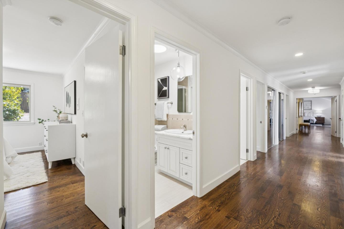 35 Silk Tree PL