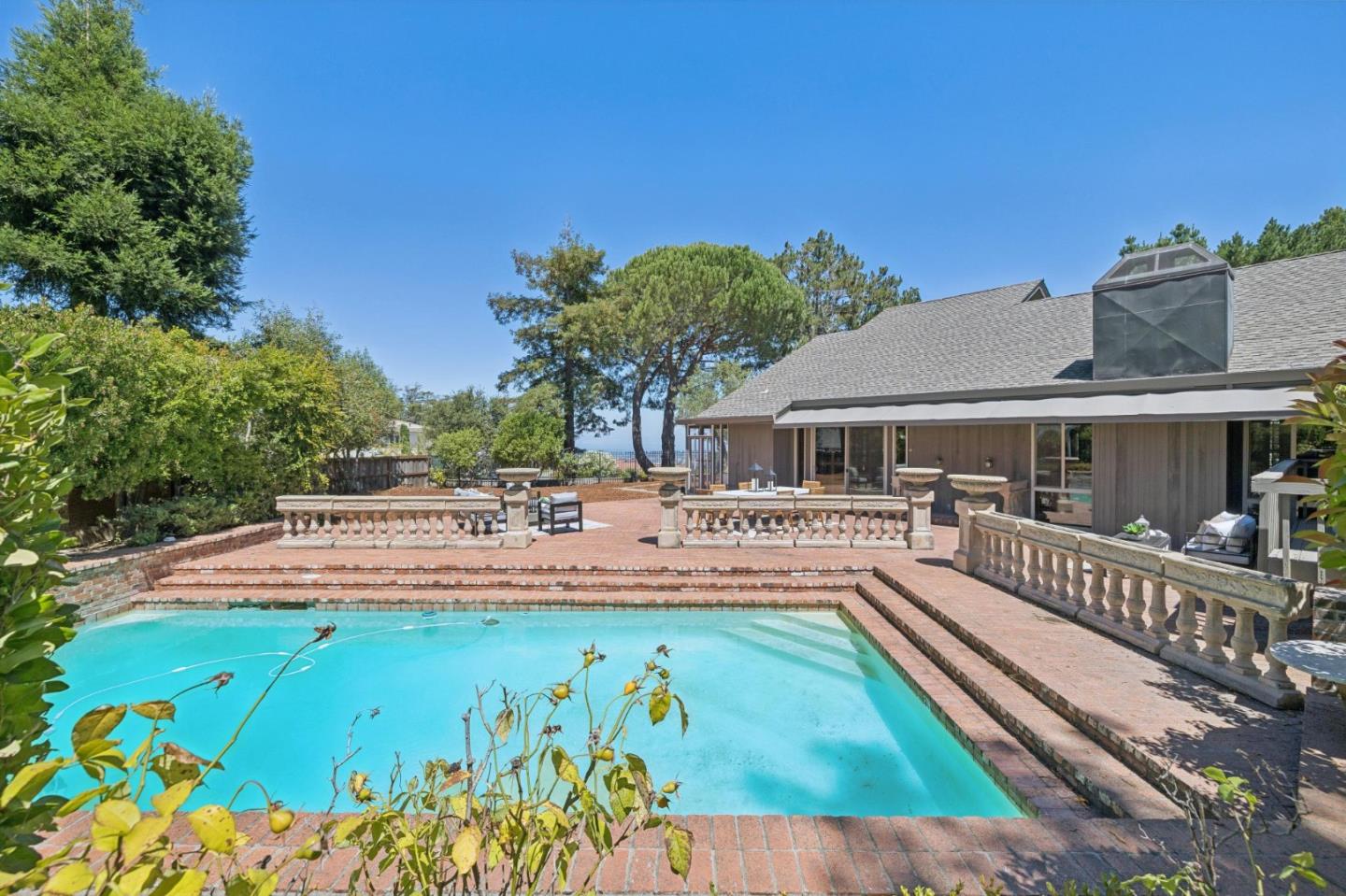 35 Silk Tree PL