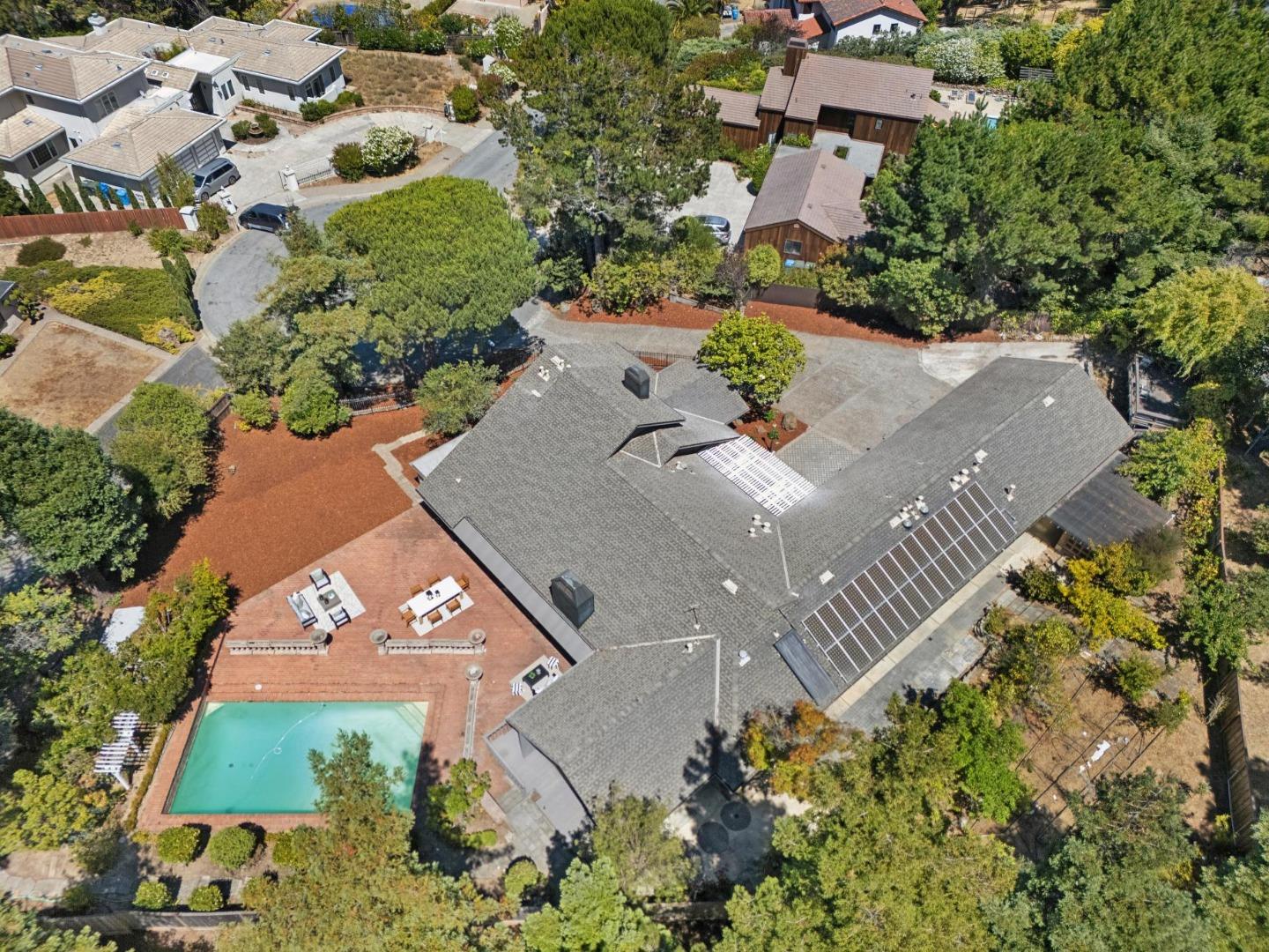 35 Silk Tree PL