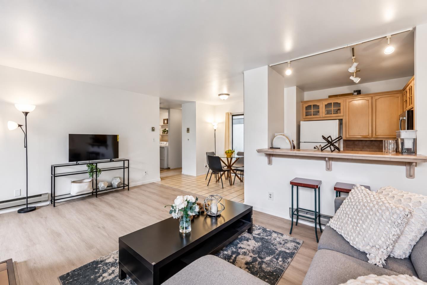 425 Anchor RD 104