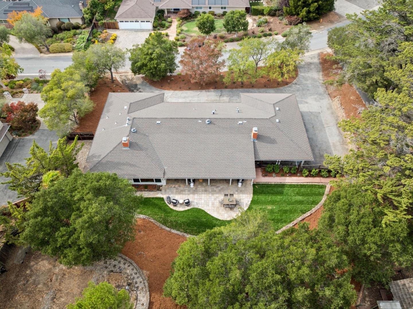 140 Rockridge RD
