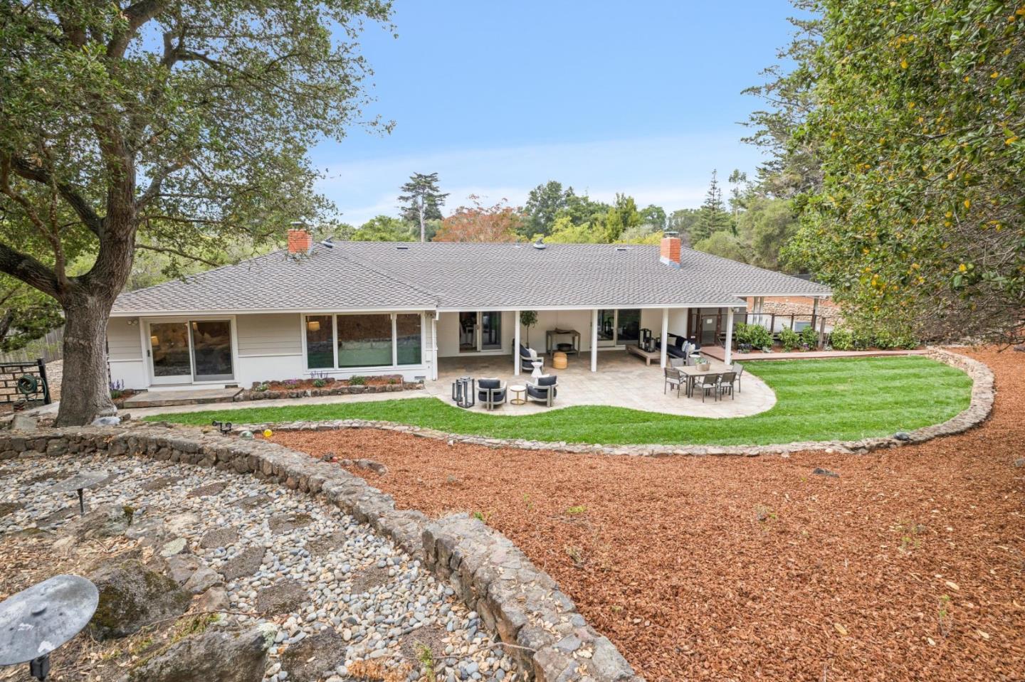 140 Rockridge RD