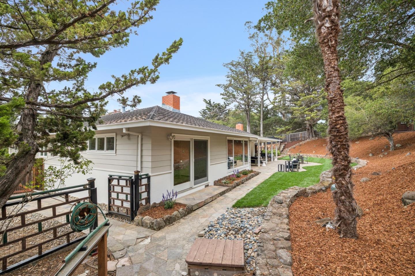 140 Rockridge RD