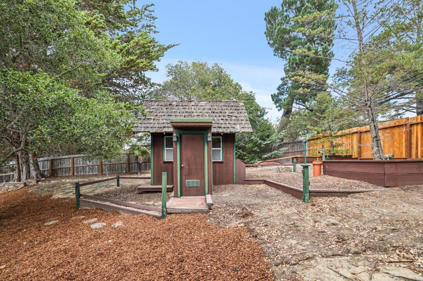 140 Rockridge RD