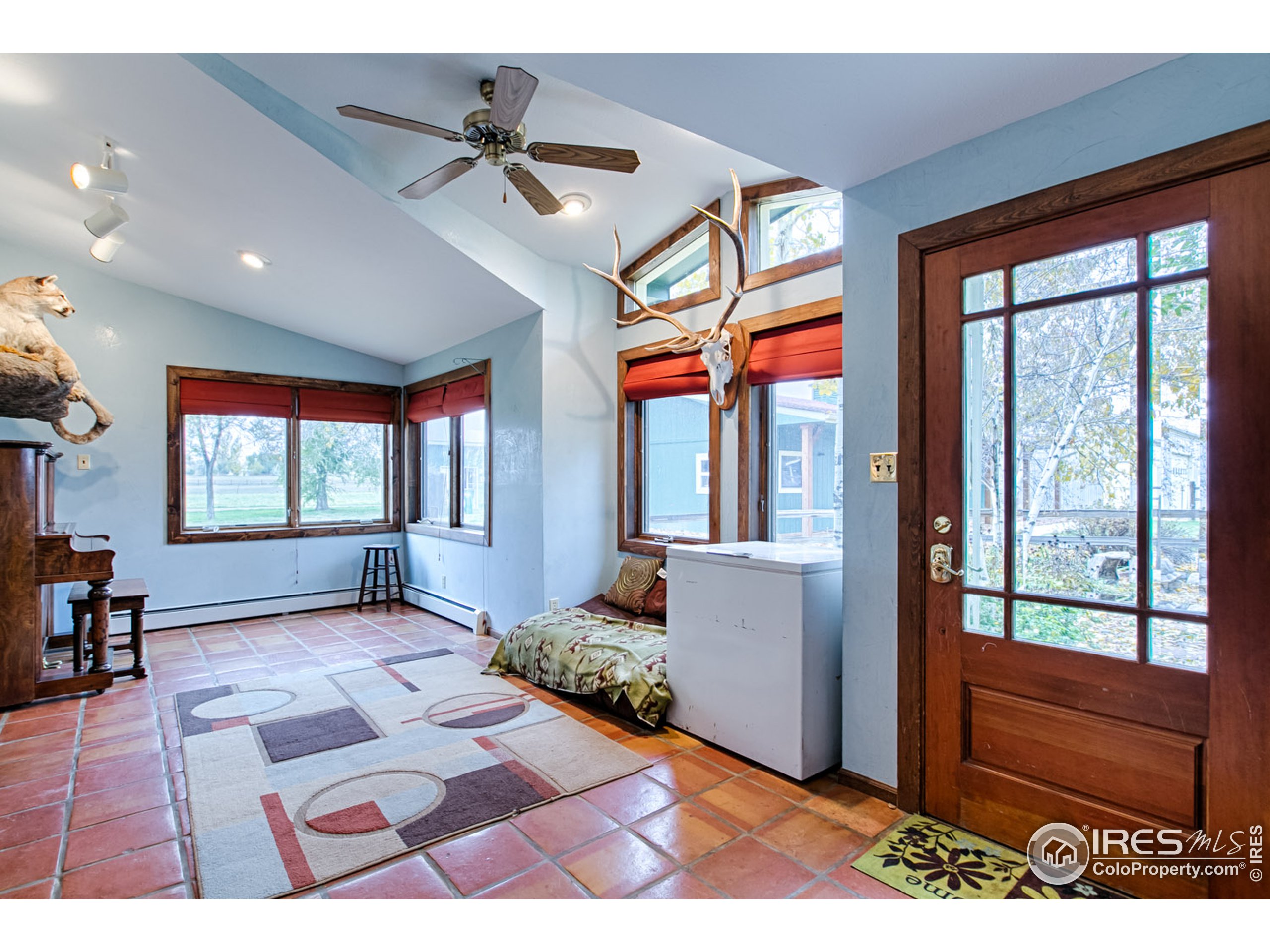 320 Glenview Ct