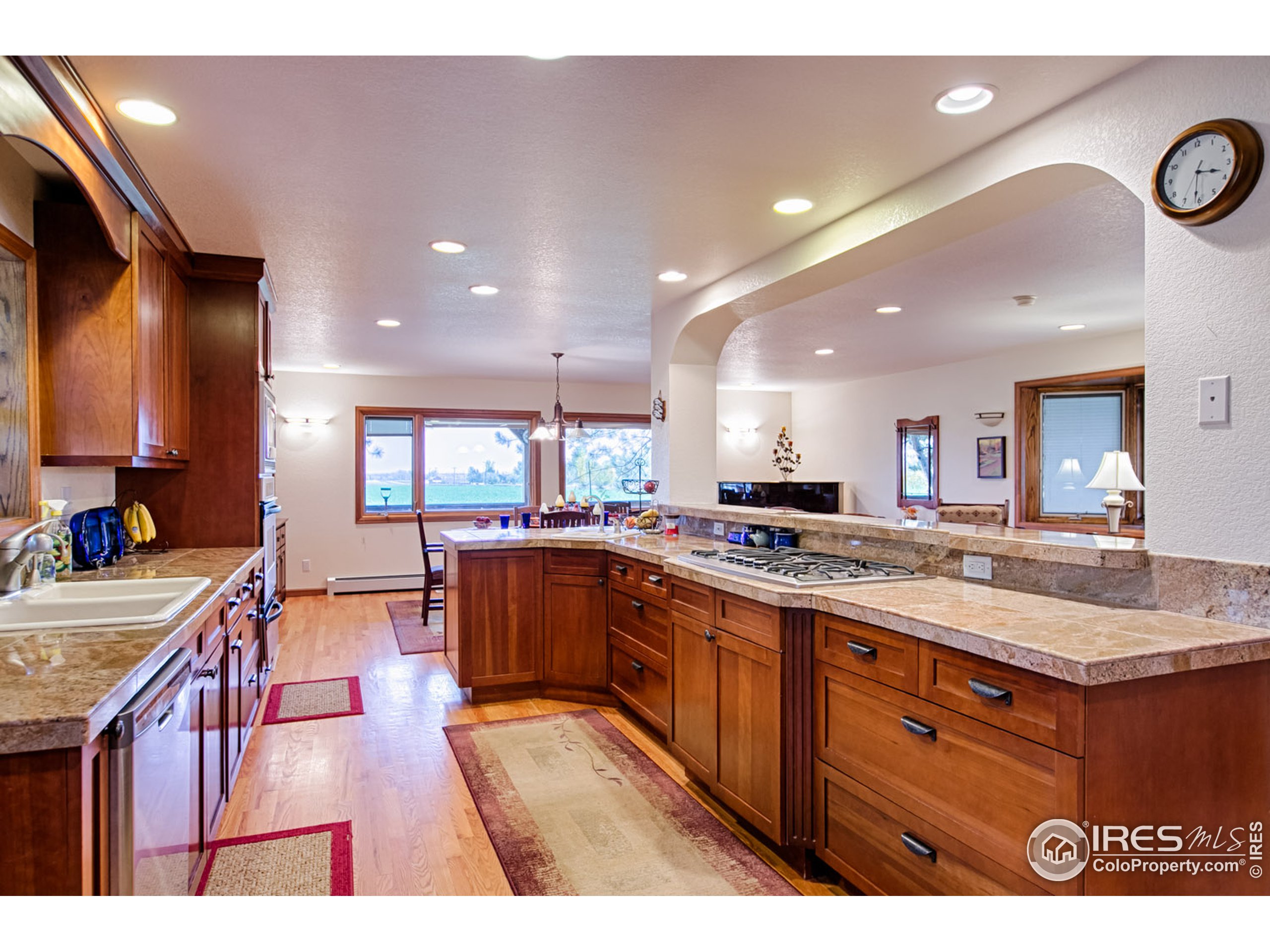 320 Glenview Ct