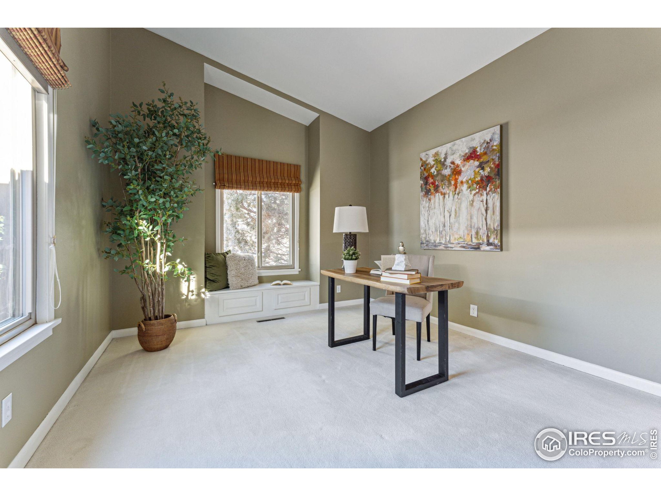 320 Glenview Ct