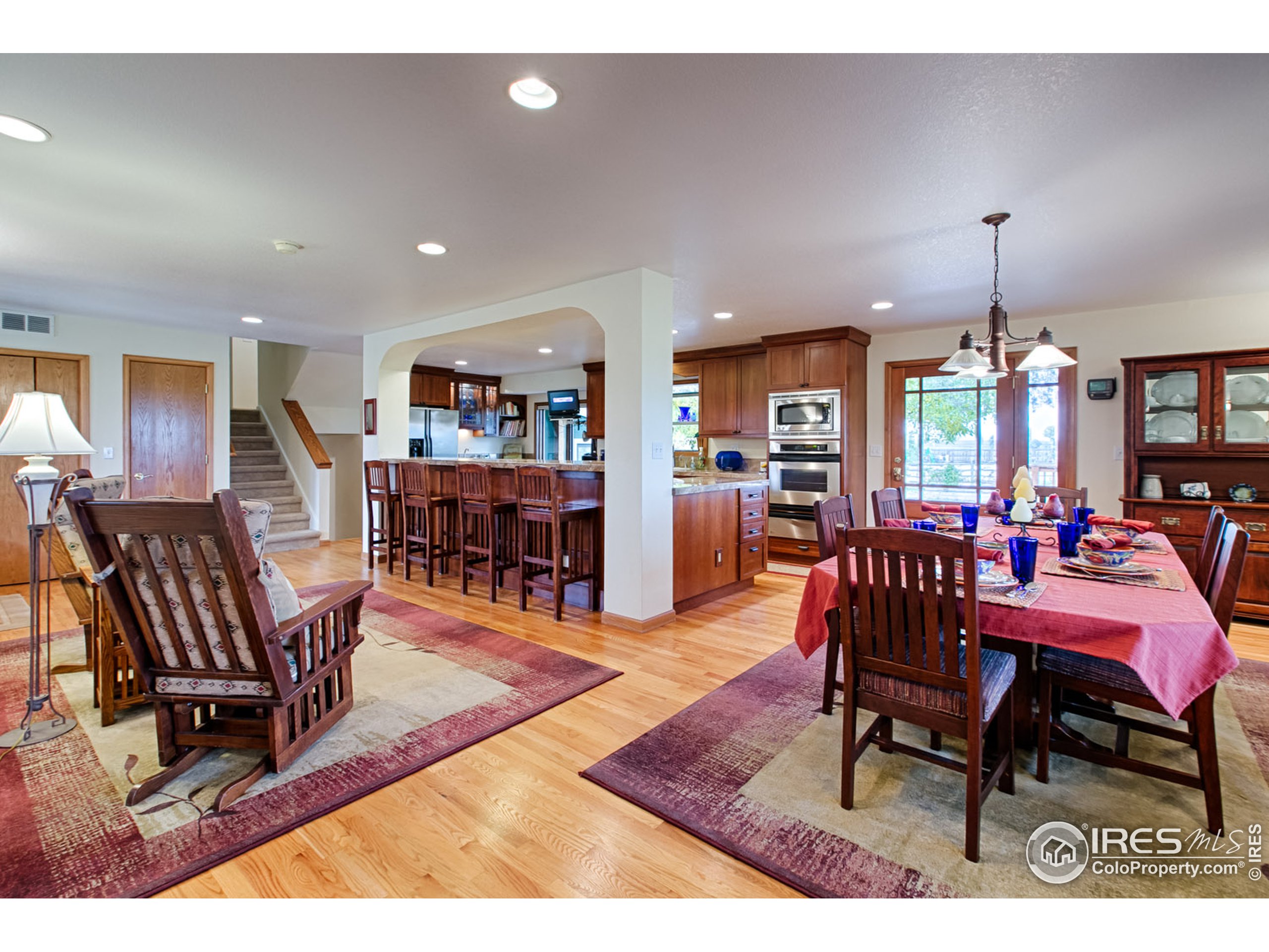 320 Glenview Ct