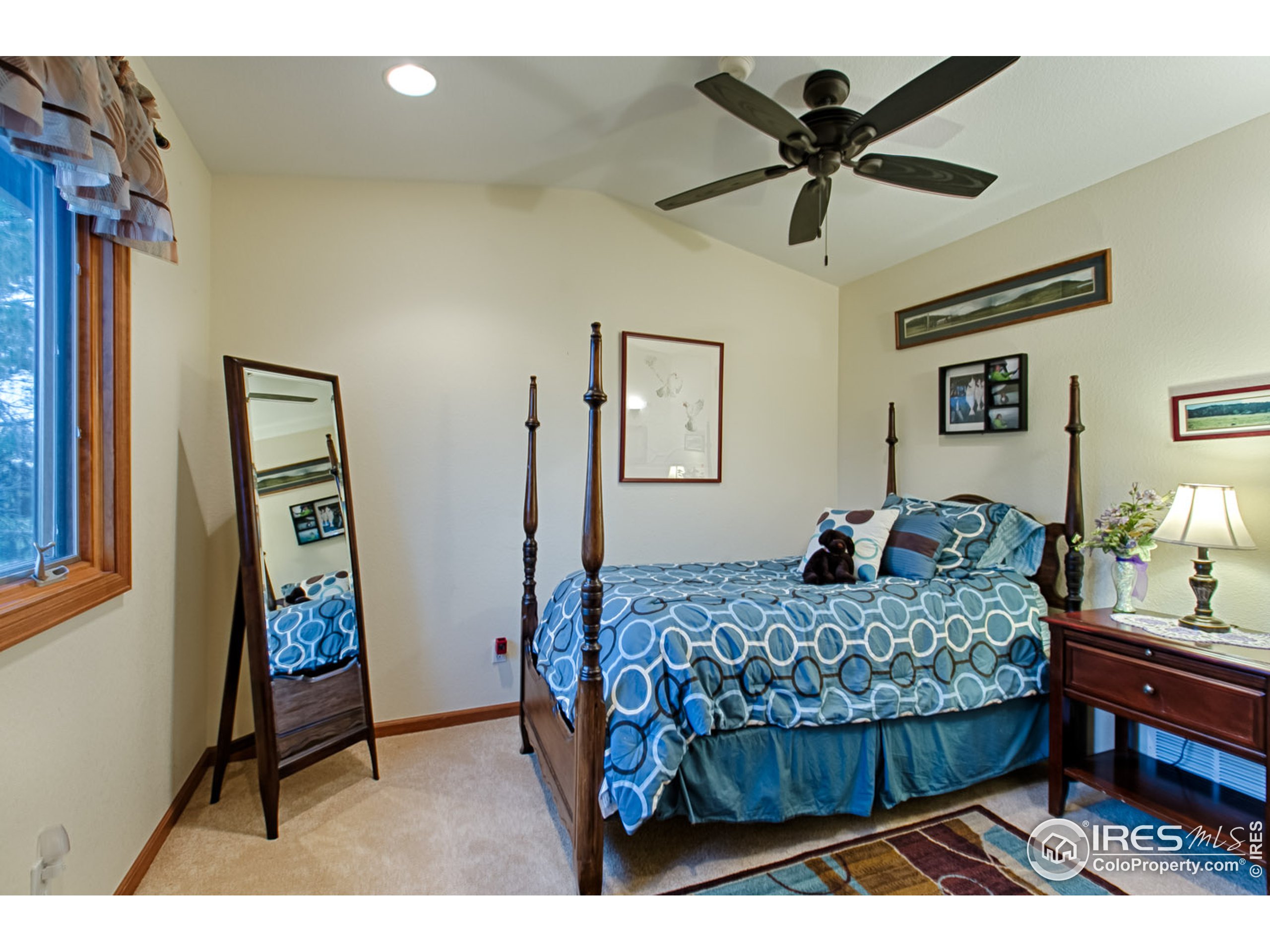 320 Glenview Ct