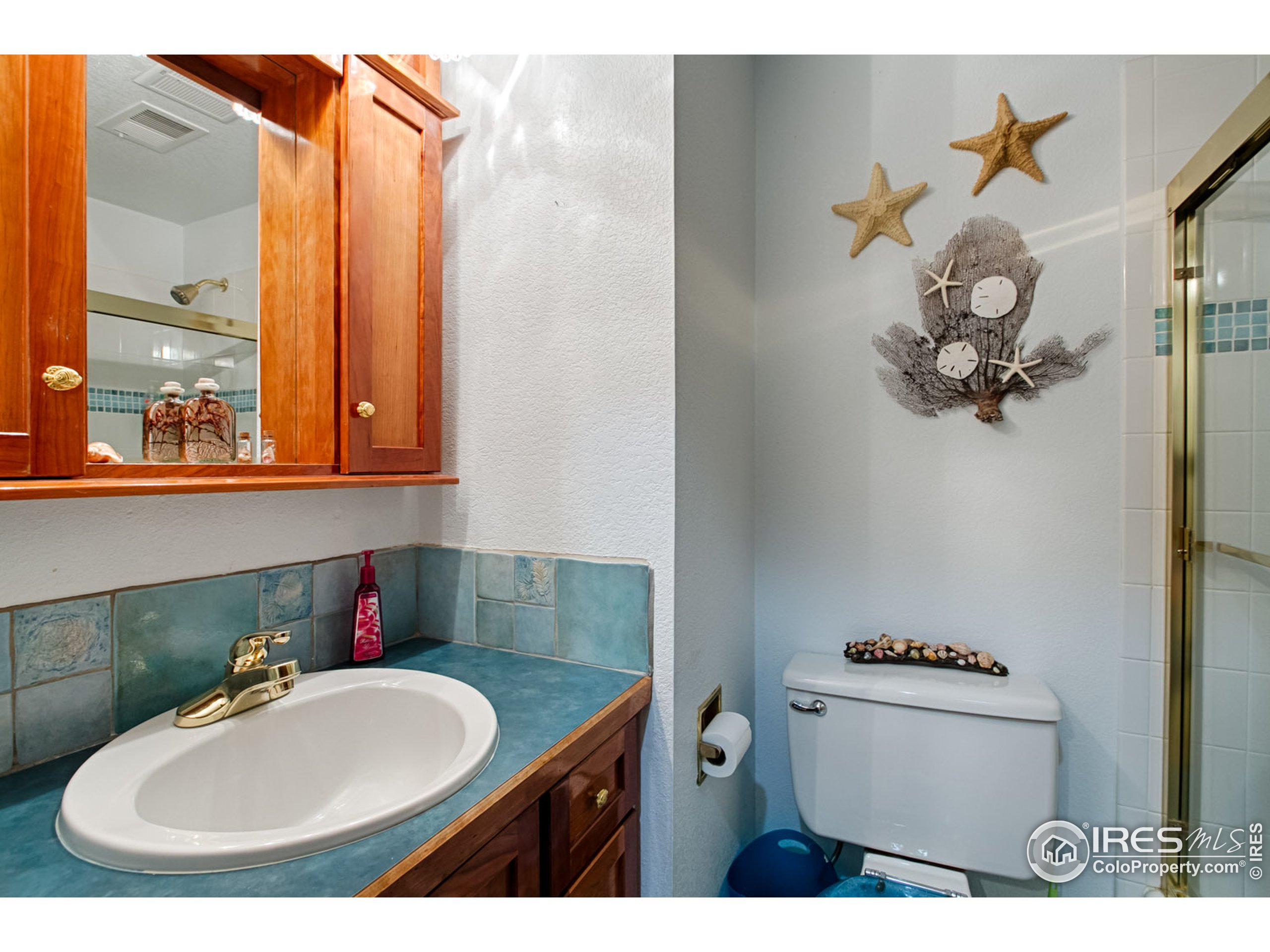320 Glenview Ct