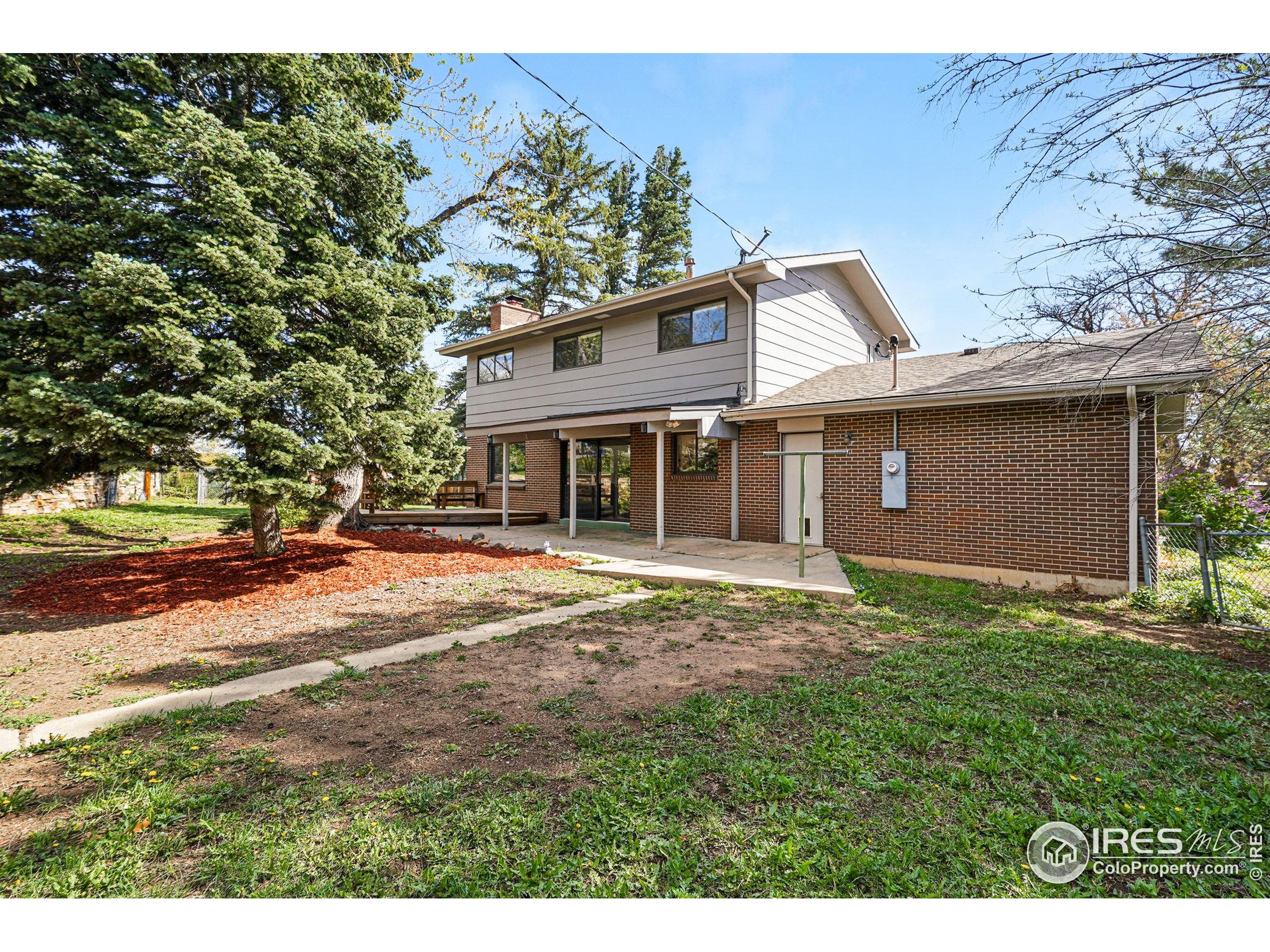 3190 Stanford Ave