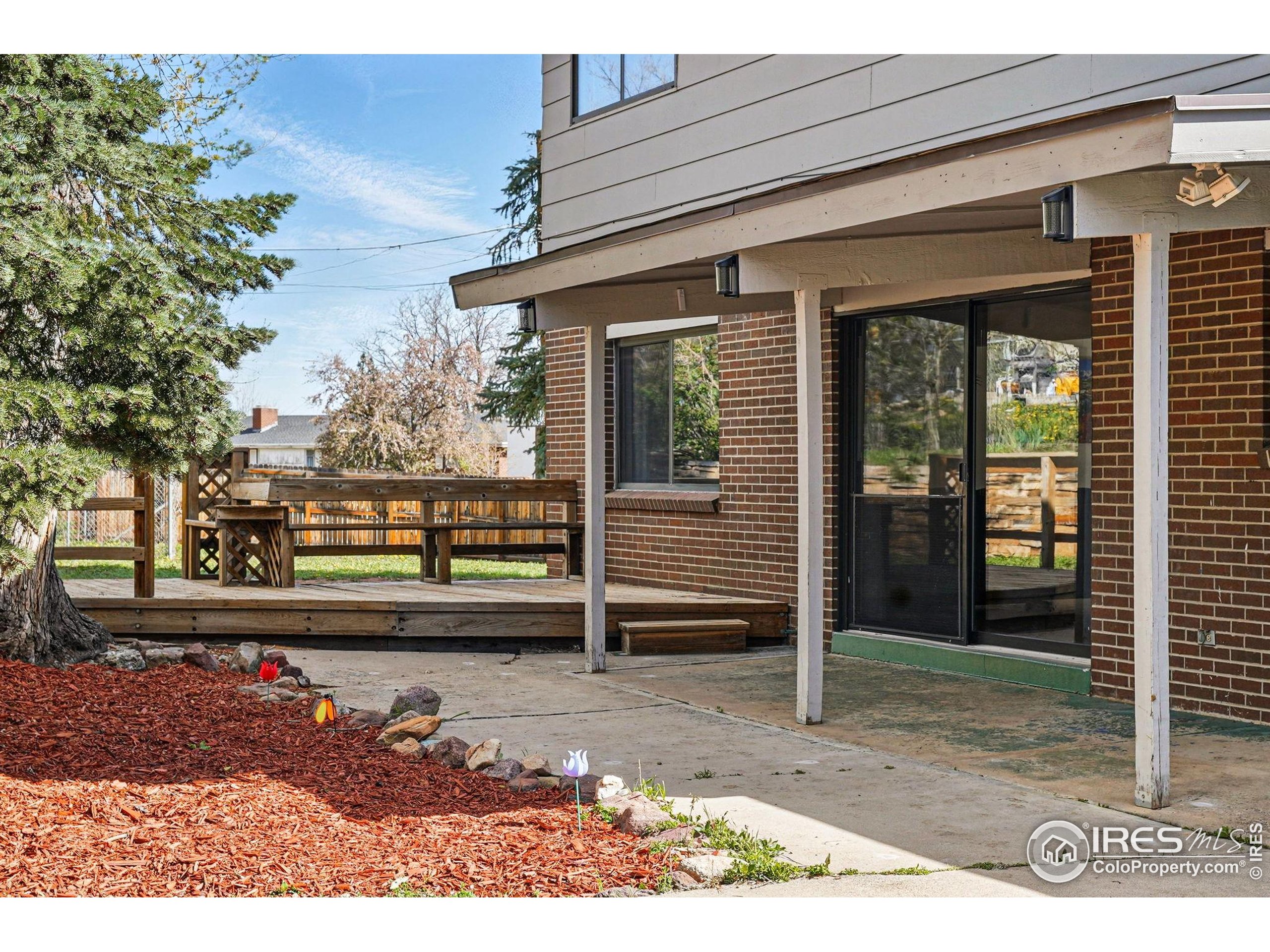 3190 Stanford Ave