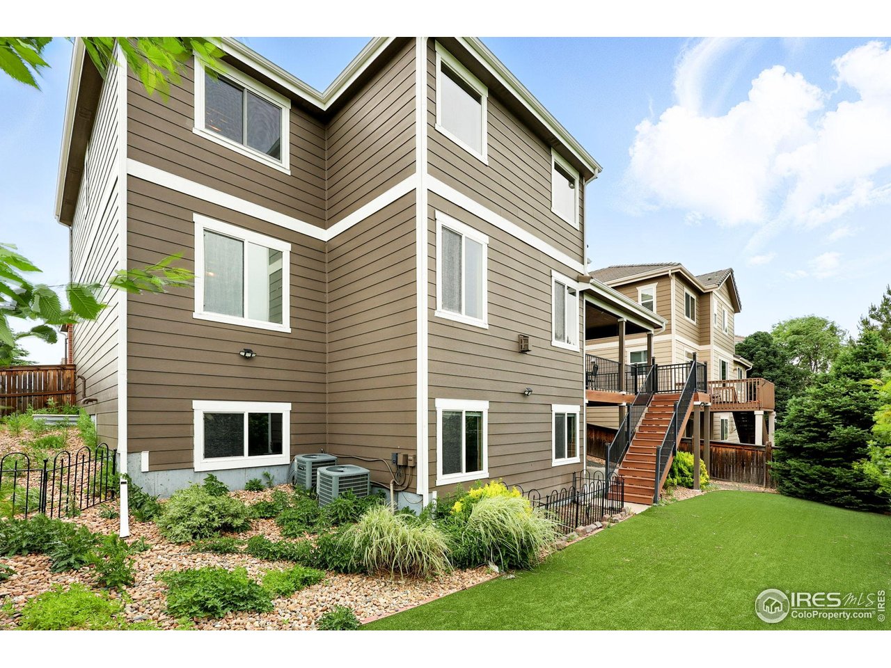 15810 E Tall Timber Ln