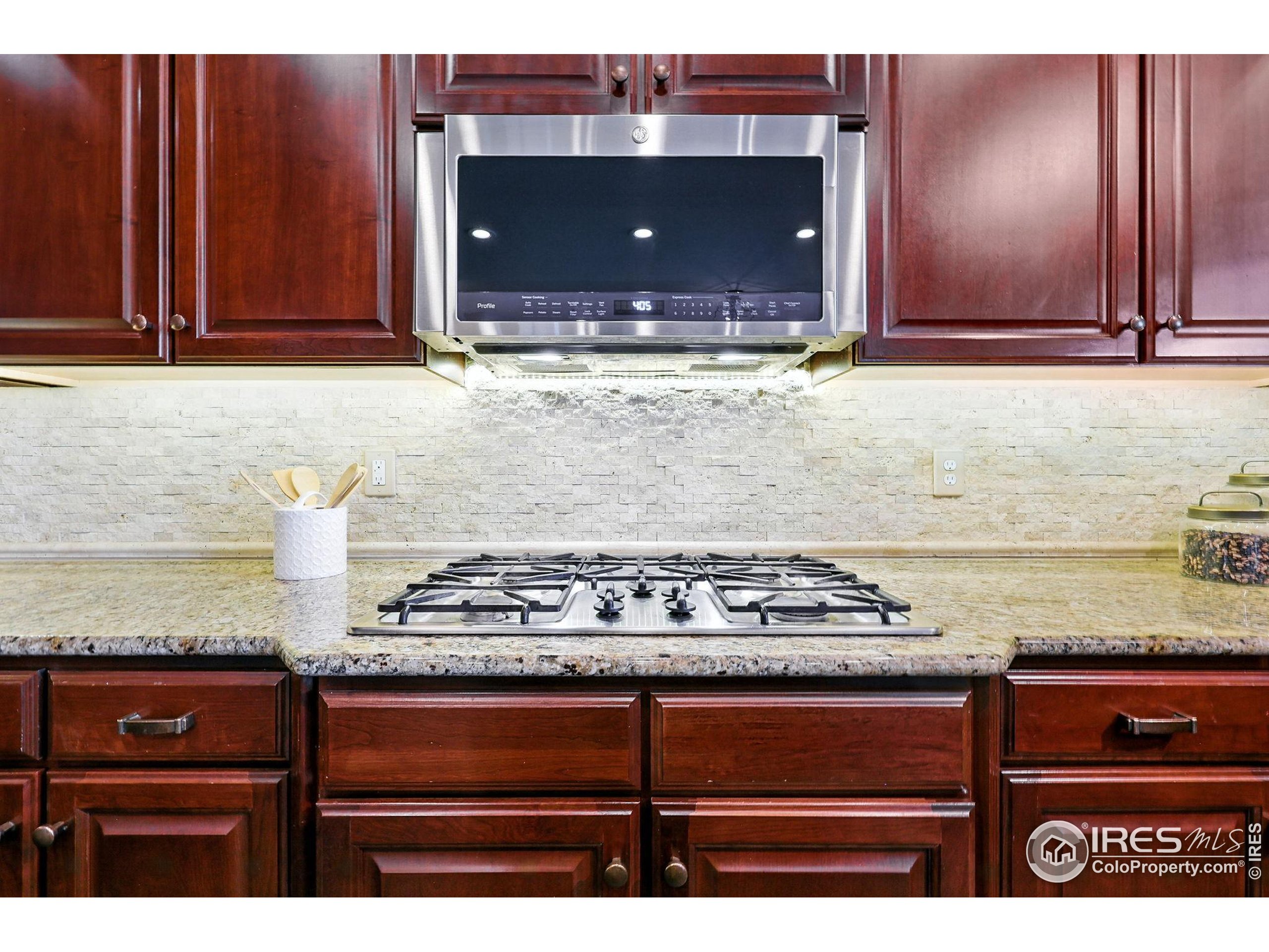 15810 E Tall Timber Ln