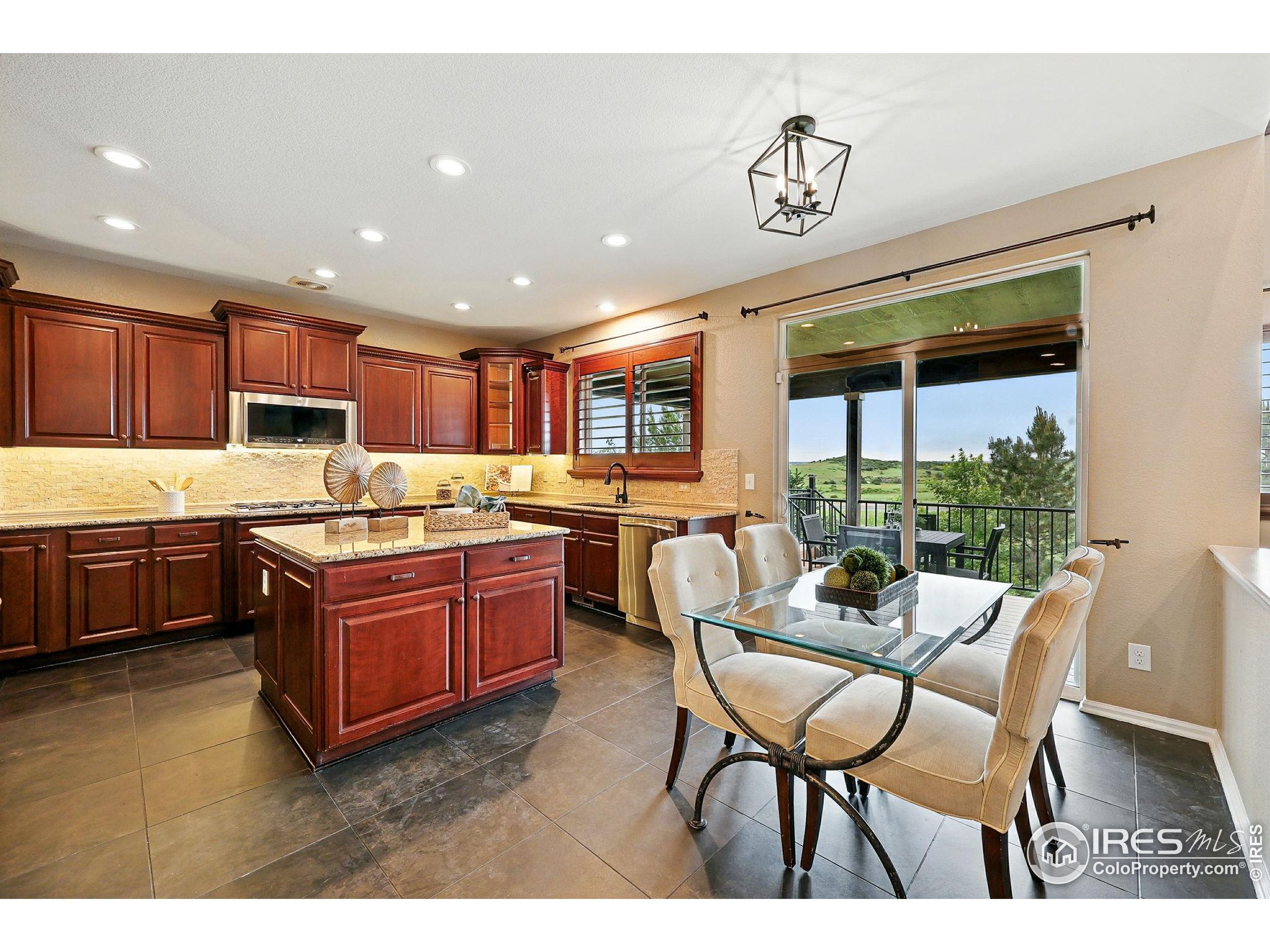 15810 E Tall Timber Ln