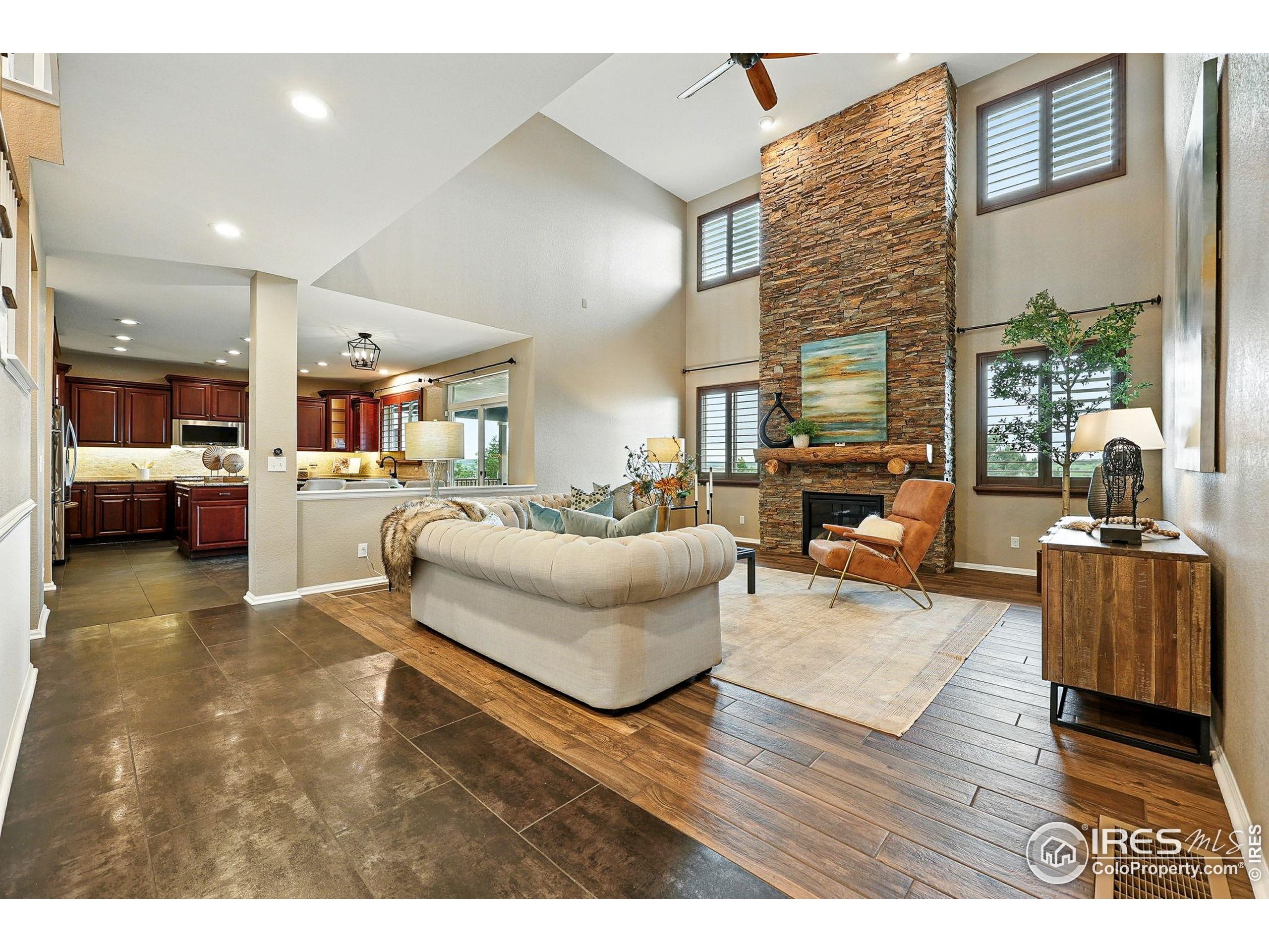 15810 E Tall Timber Ln