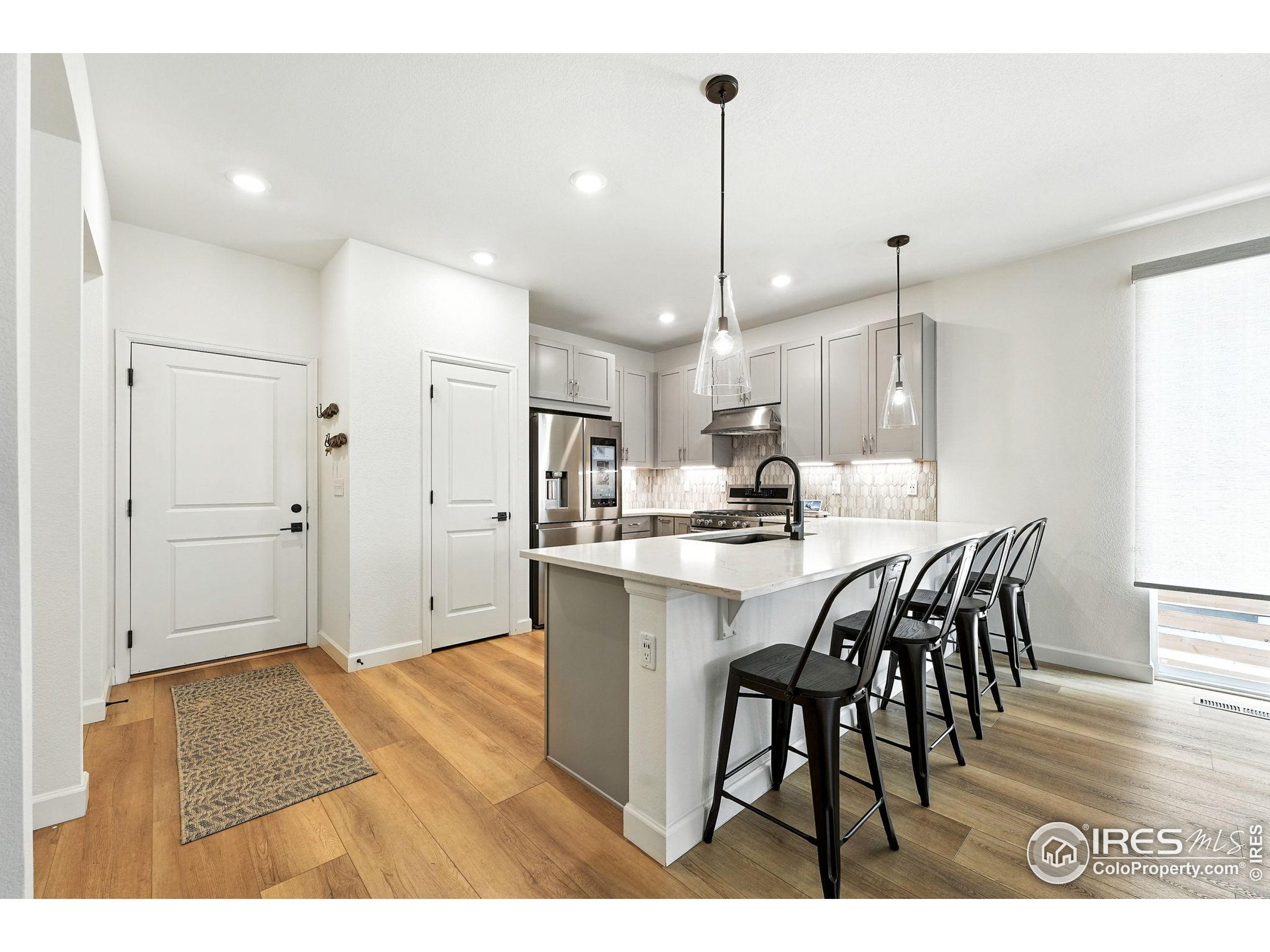 1095 Anker Dr