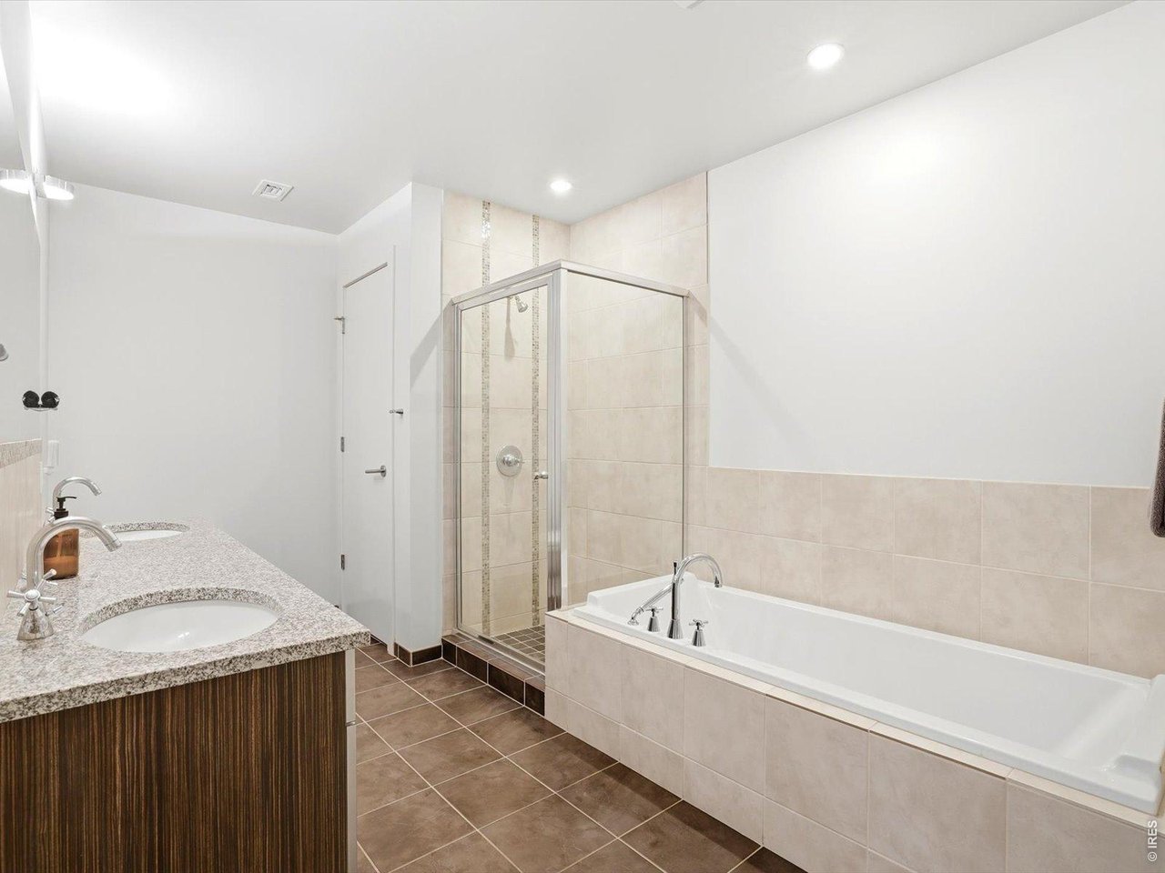 410 Acoma St 310
