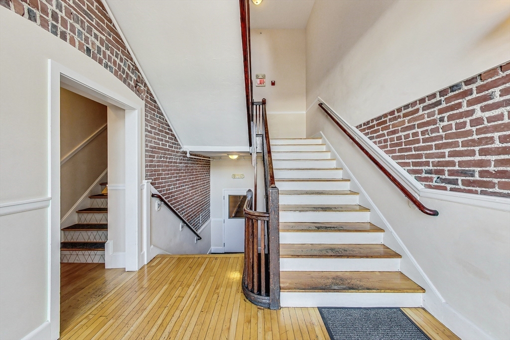 50 Floyd St # 11
