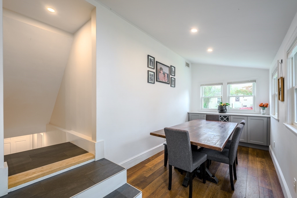 14 Frances Rd