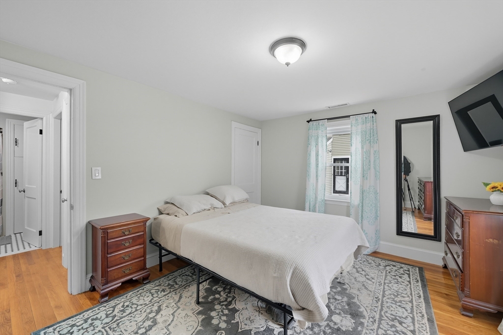 14 Frances Rd